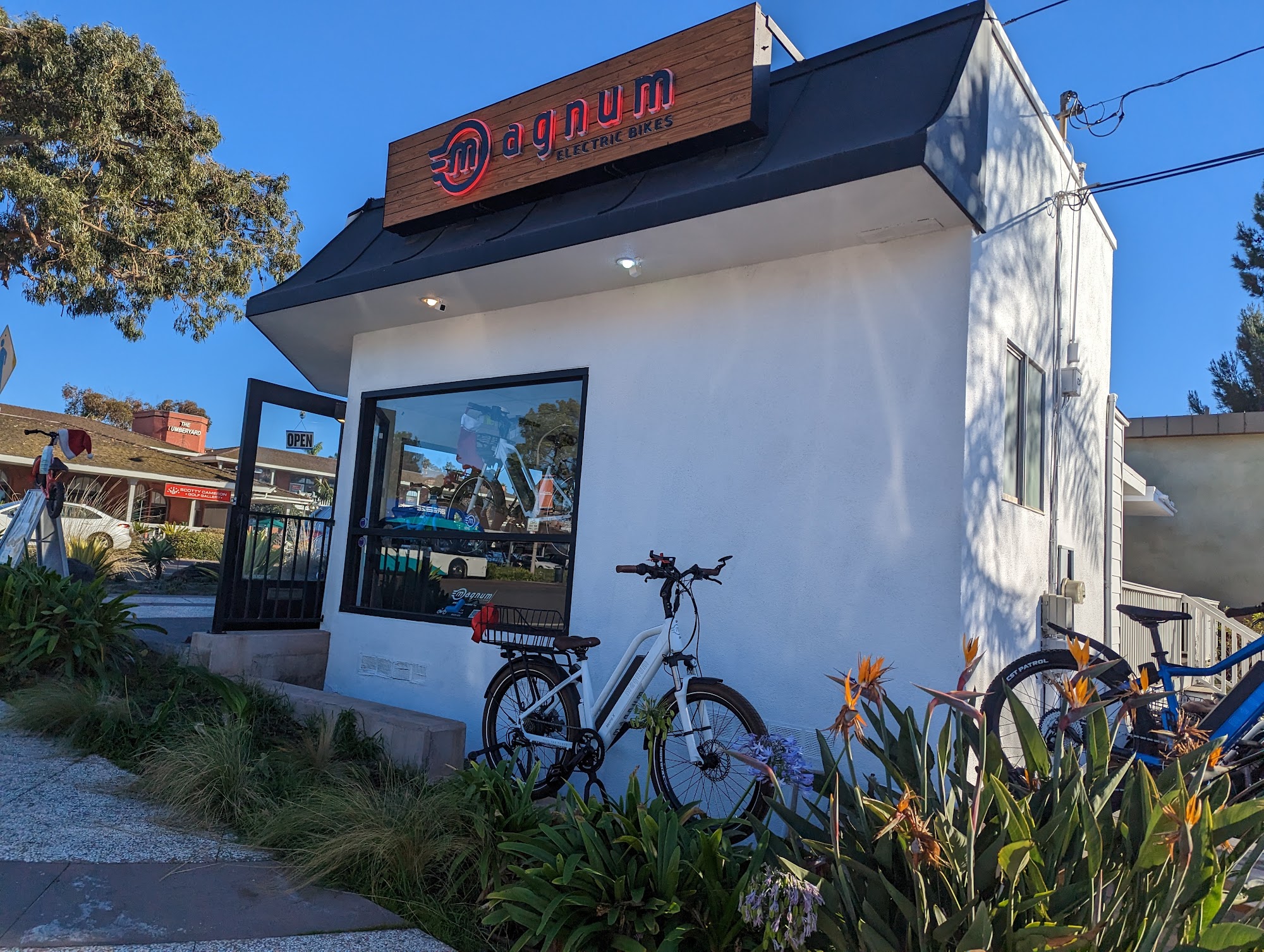 Magnum Electric Bikes, Encinitas