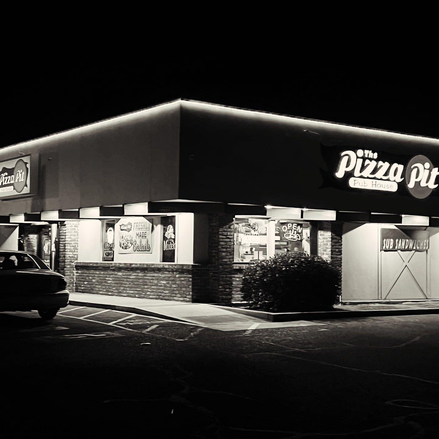 The Pizza Pit Cedar & Ashlan