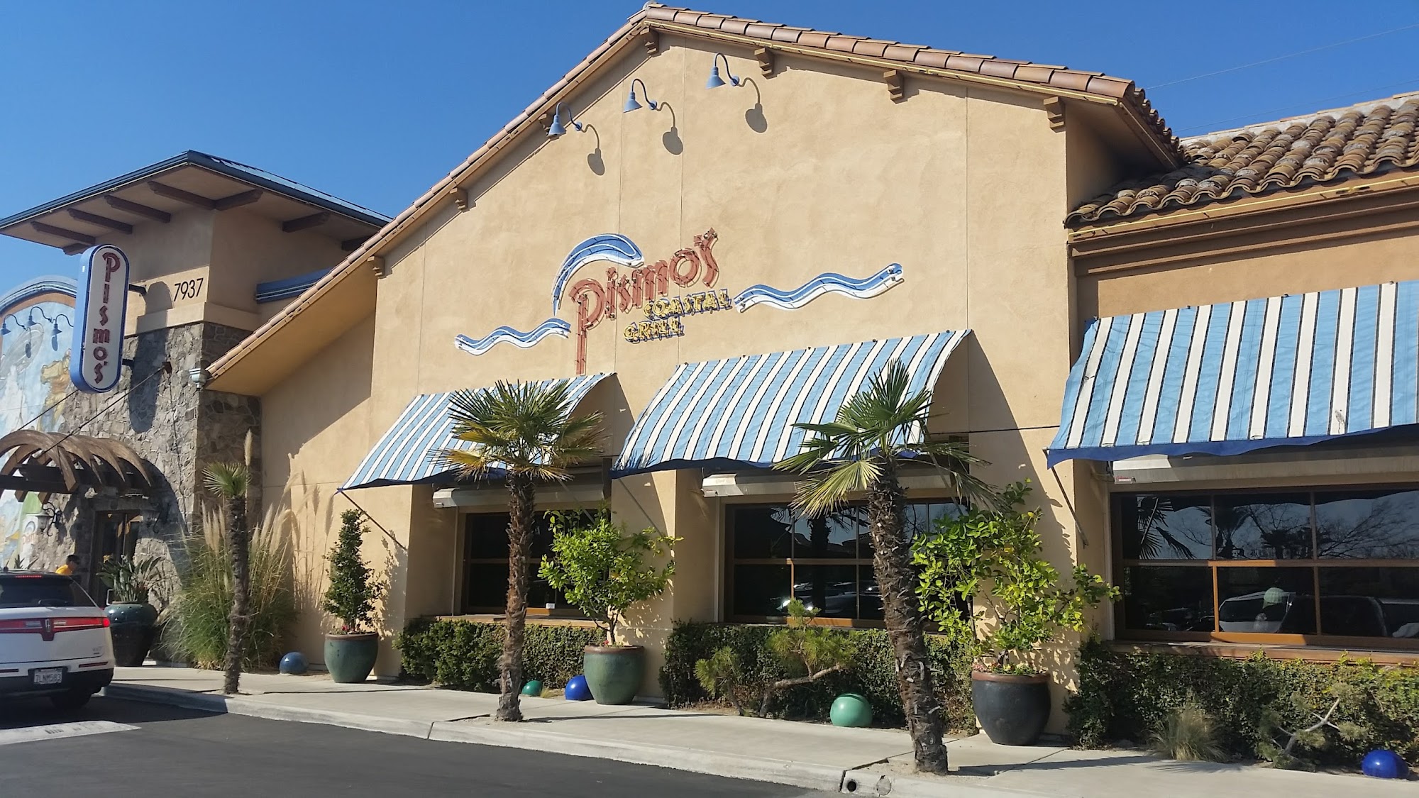 Pismo's Coastal Grill