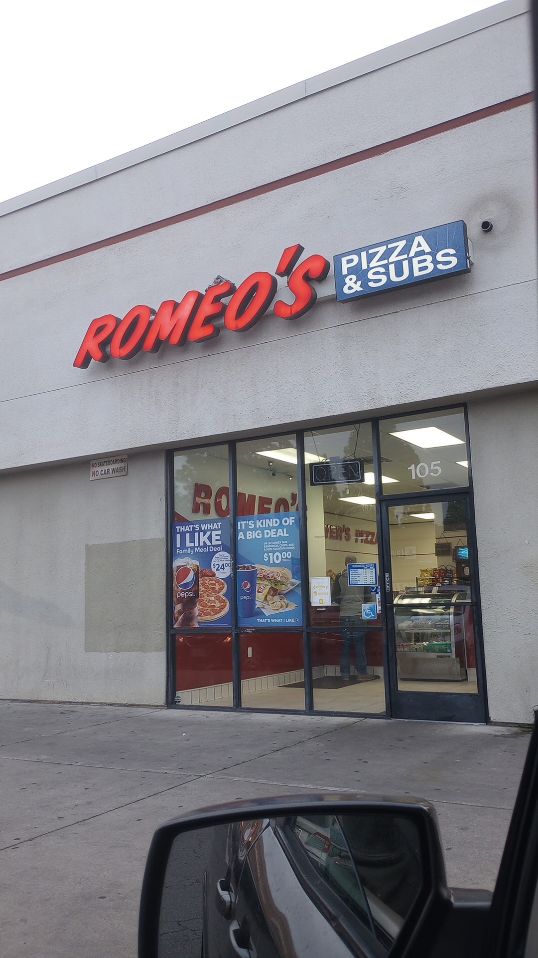 Romeo's pizza