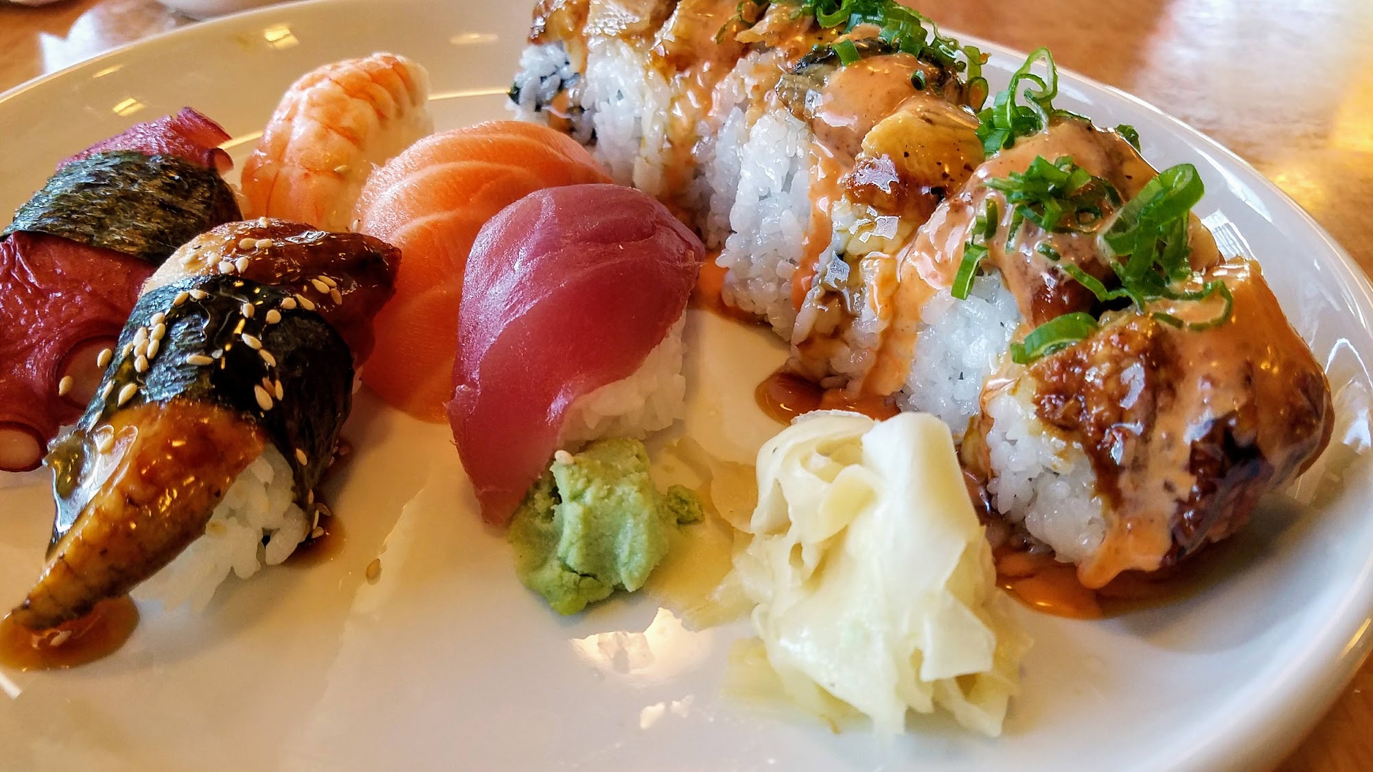 Mama's Sushi & Teriyaki