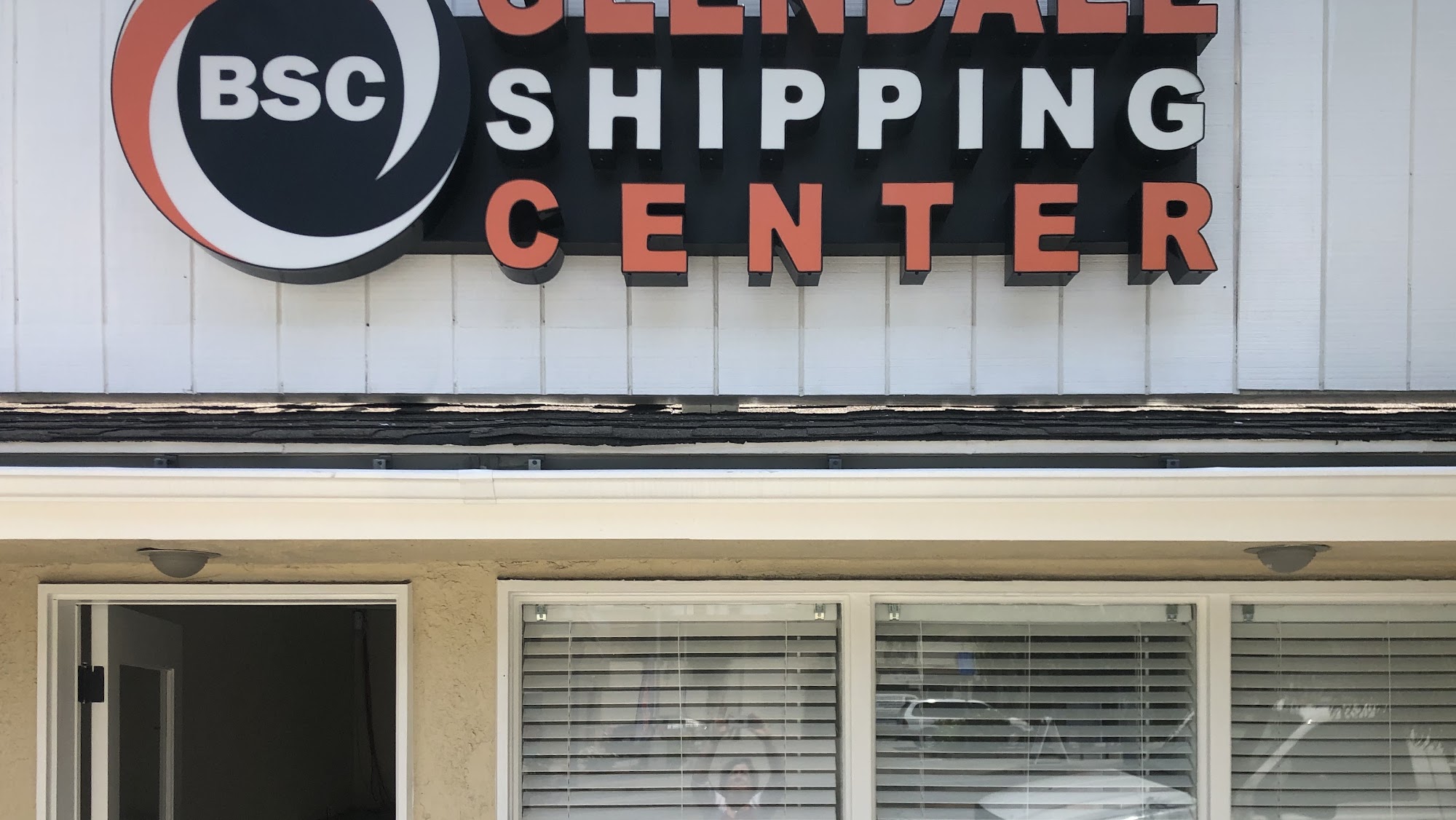 Glendale Shipping Center