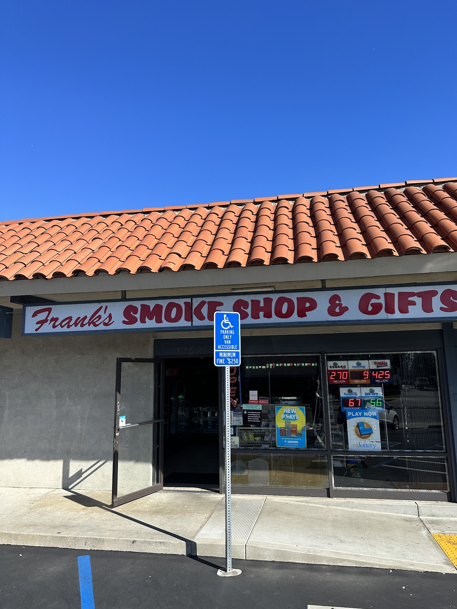 Franks Smoke Shop & Gifts