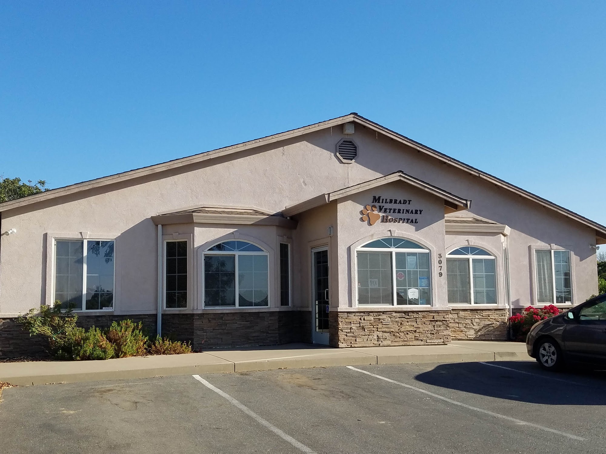 Milbradt Veterinary Hospital 3079 Riviera Rd, Gridley California 95948