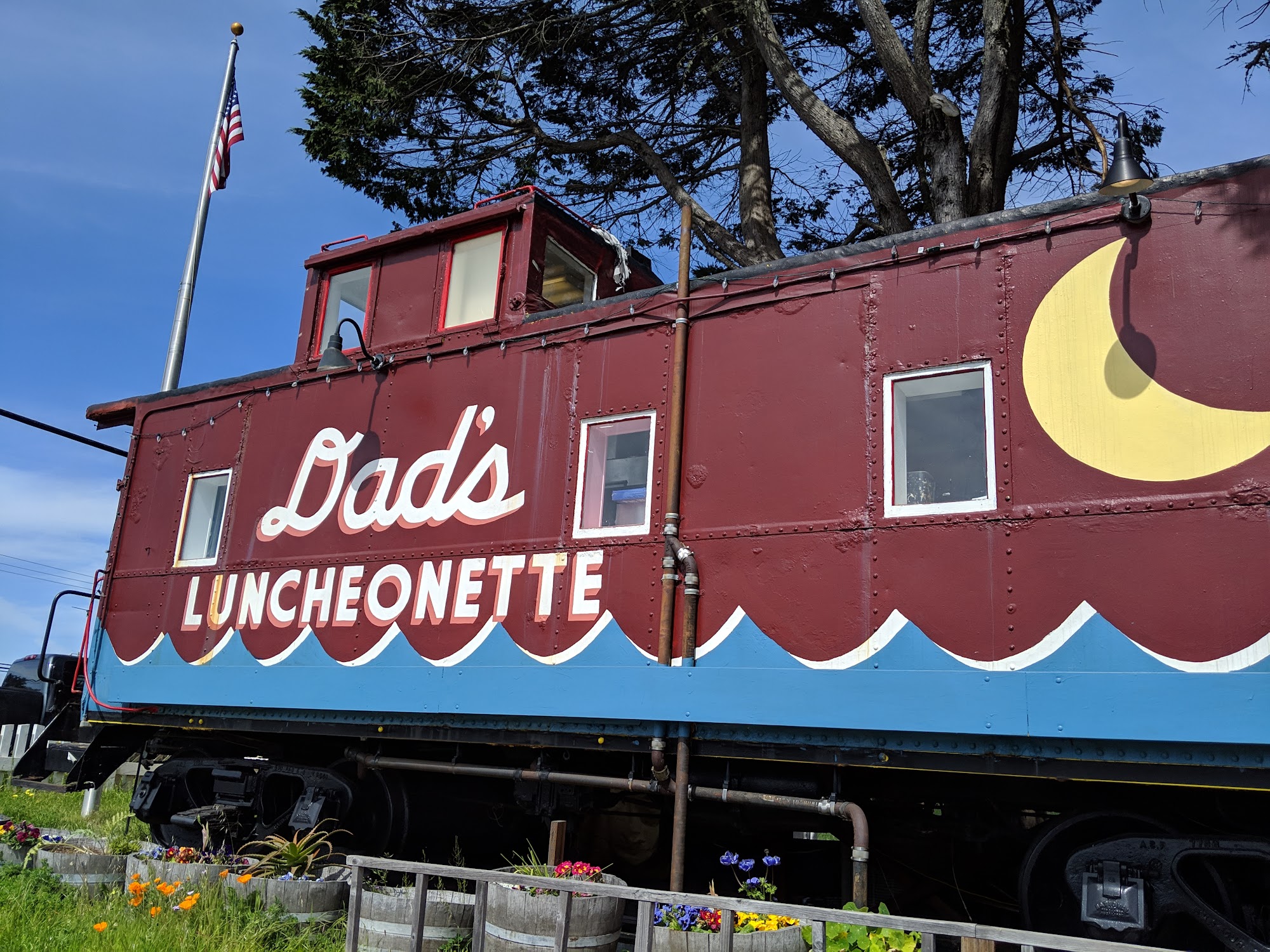 Dad's Luncheonette