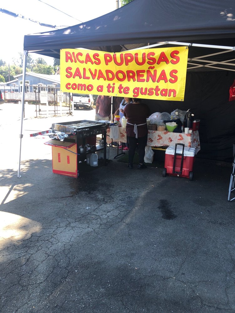 Rica’s Pupusas