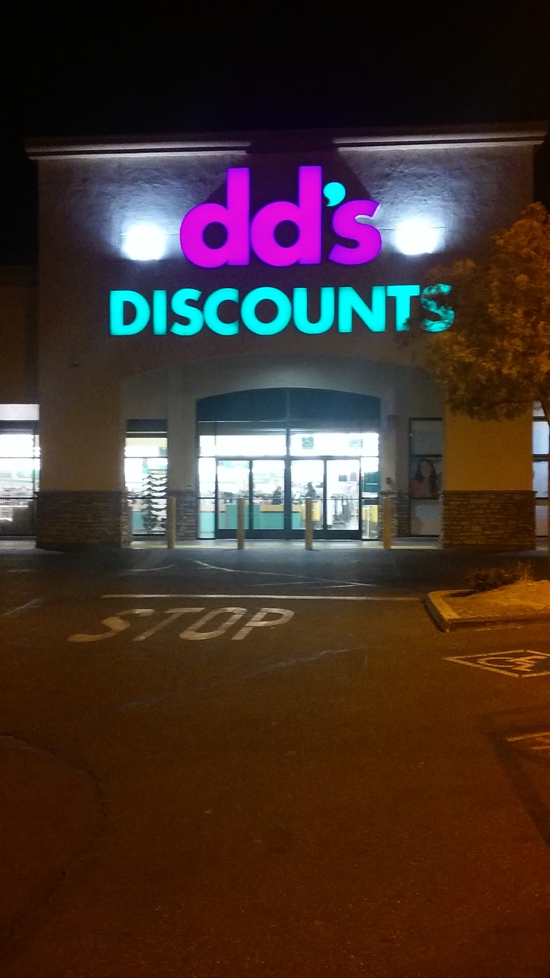 dd's DISCOUNTS