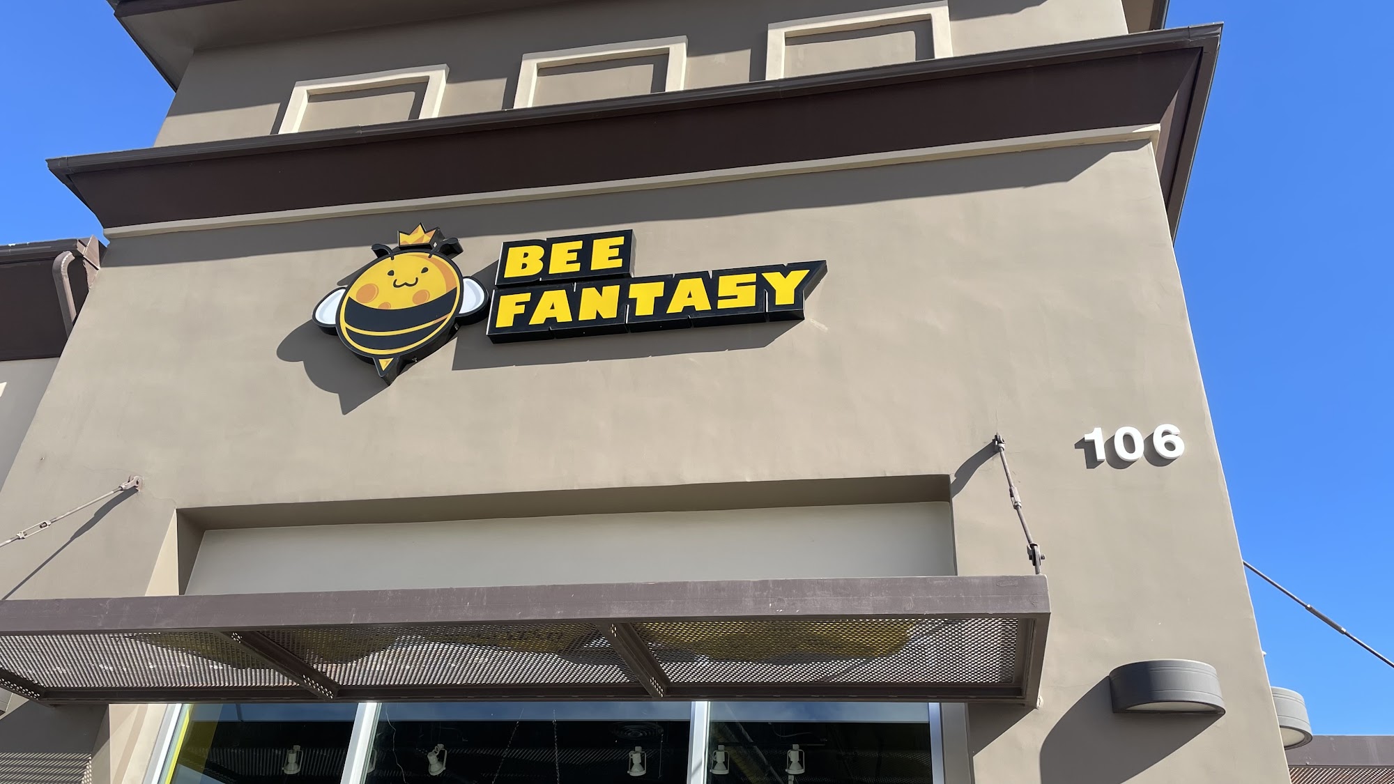 Bee Fantasy Tea Bar