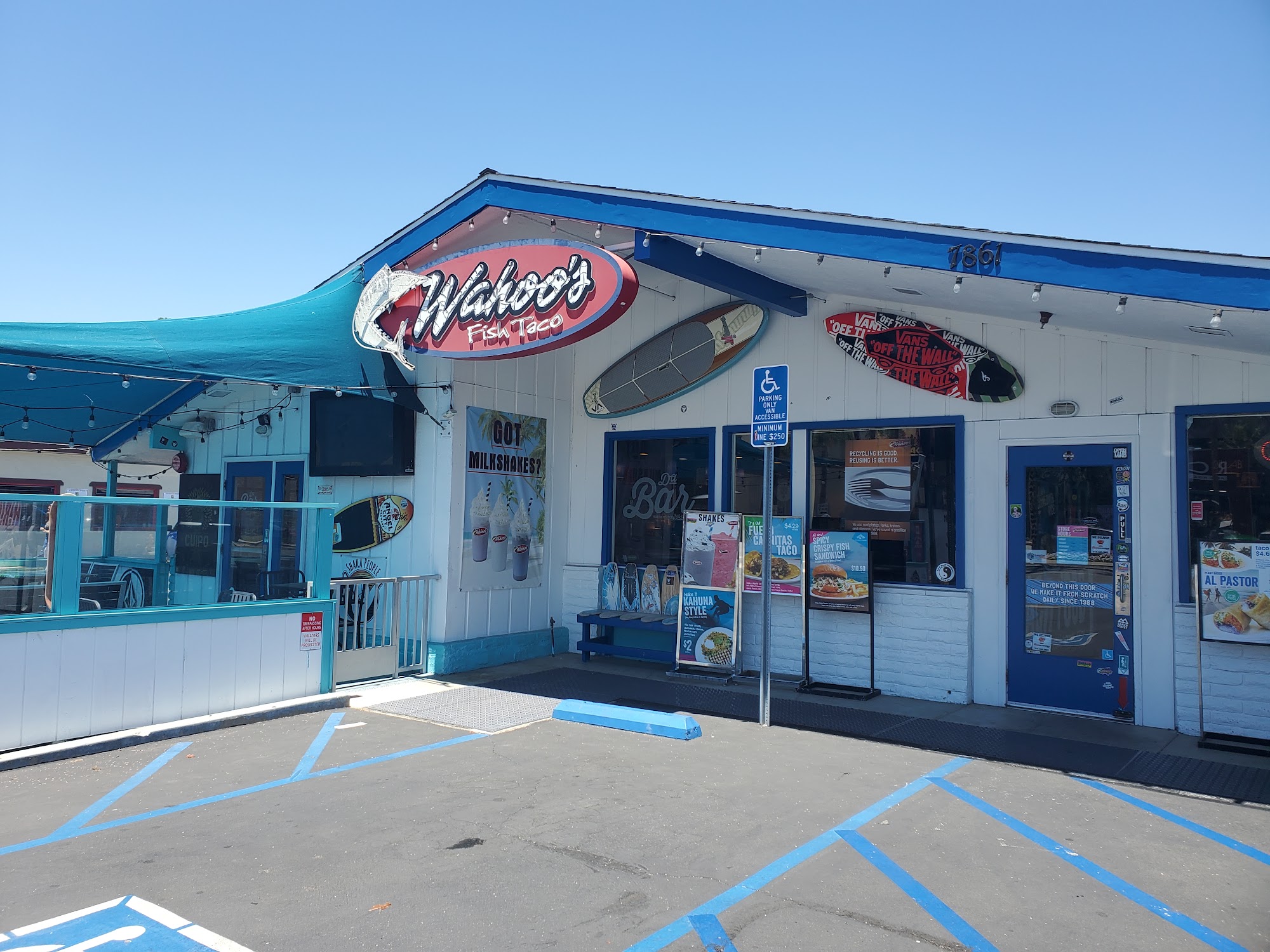 Wahoo's Fish Taco