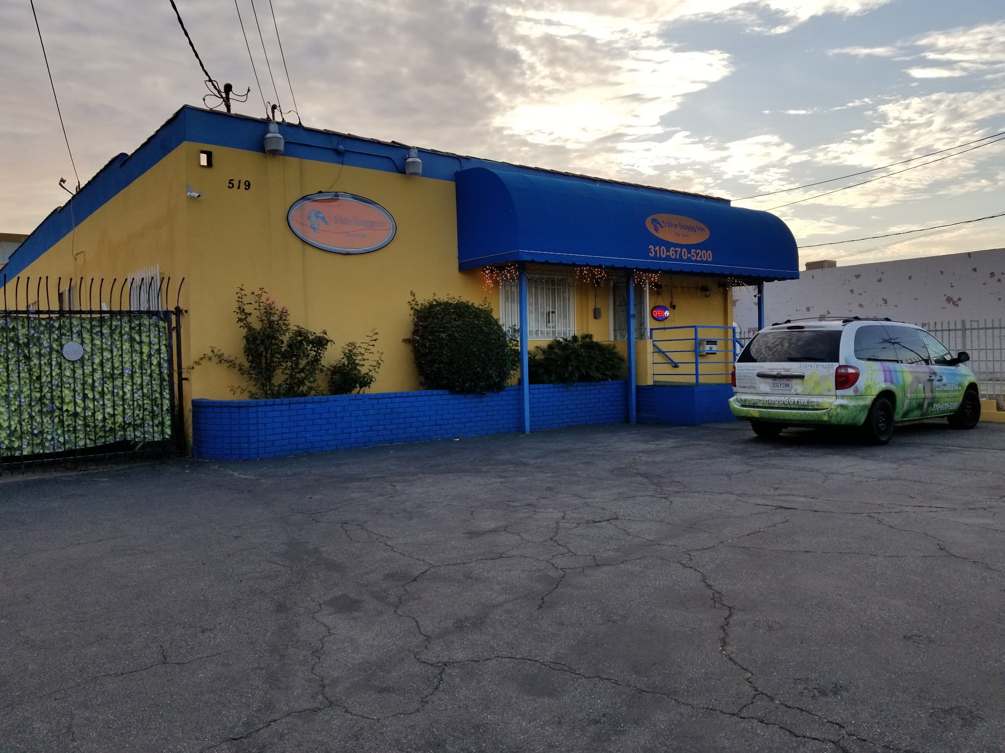 5 Star Doggy Inn Inglewood