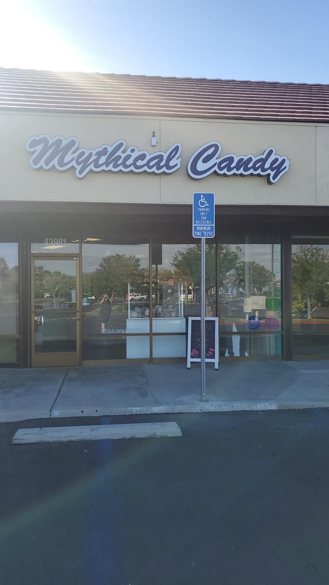 Mythical candy factory
