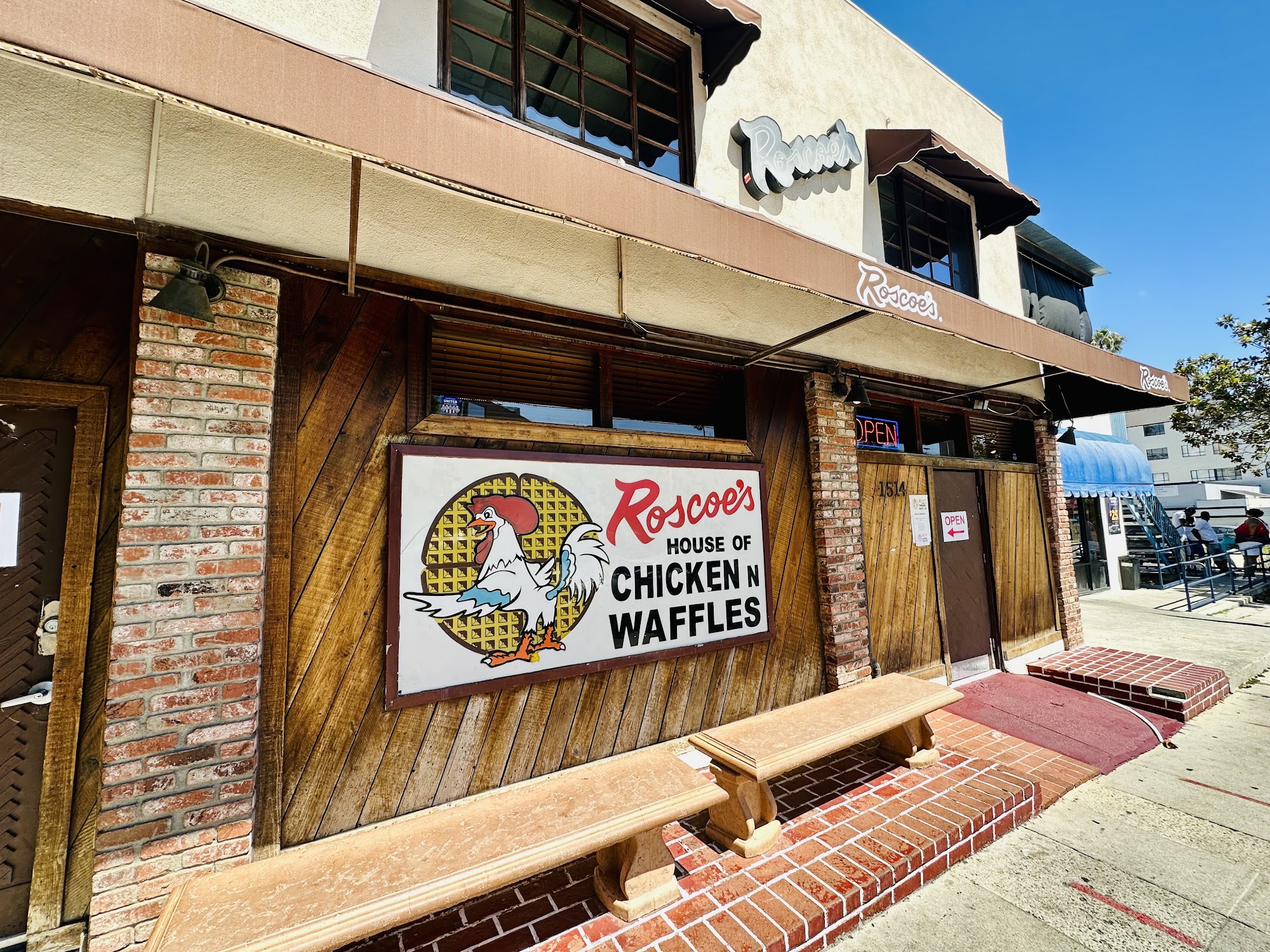 Roscoe's Chicken & Waffles - Hollywood