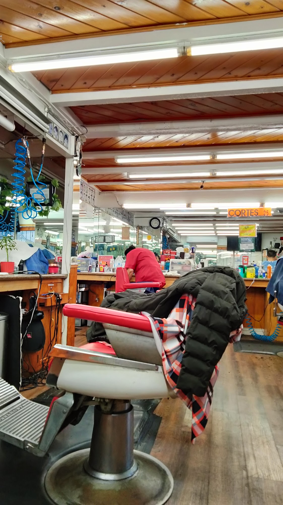 Benitez Barber Shop