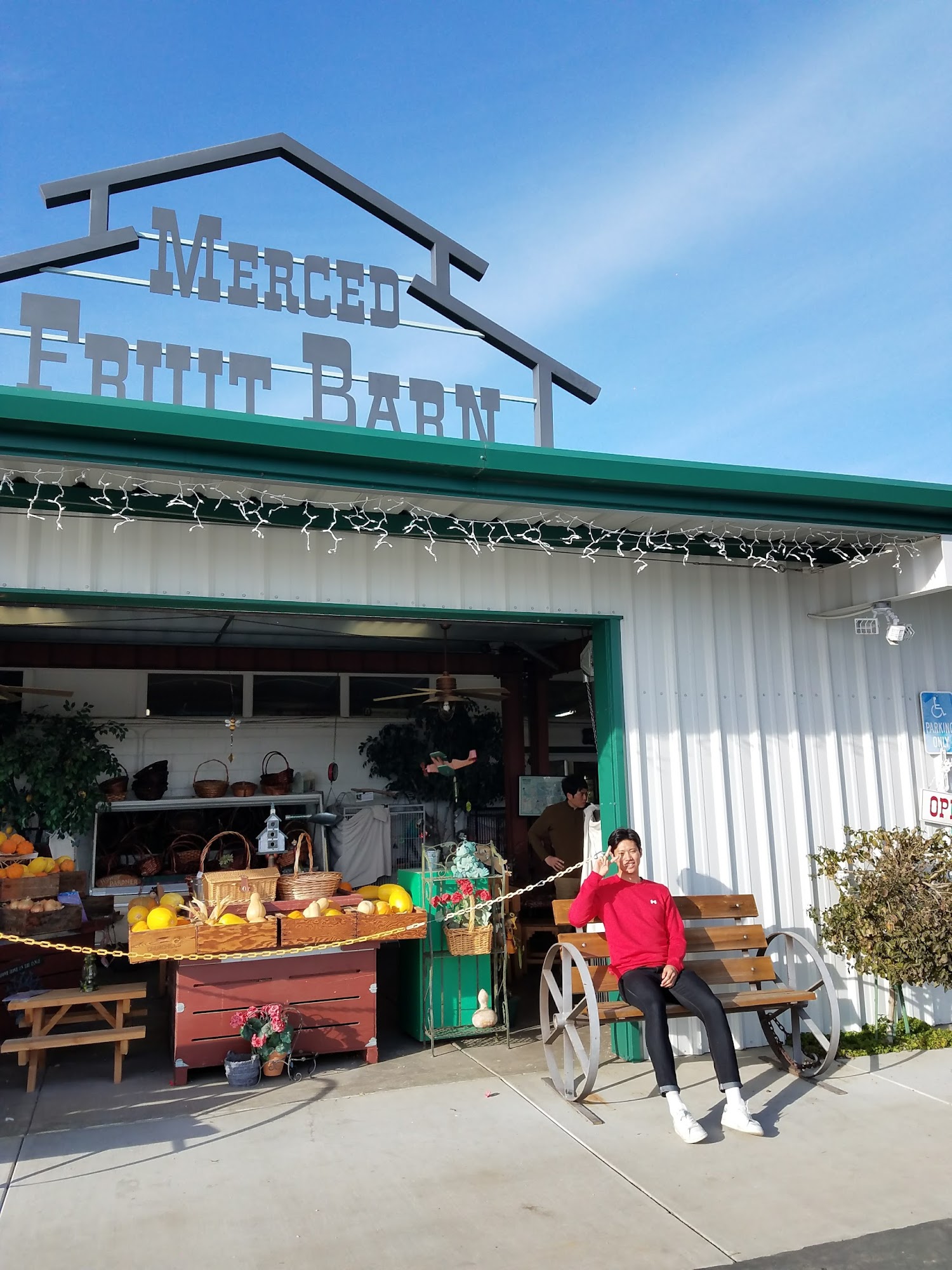 Merced Fruit Barn