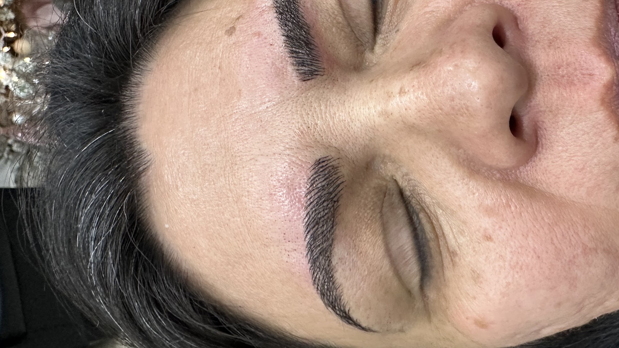 Roya Eyebrows Threading