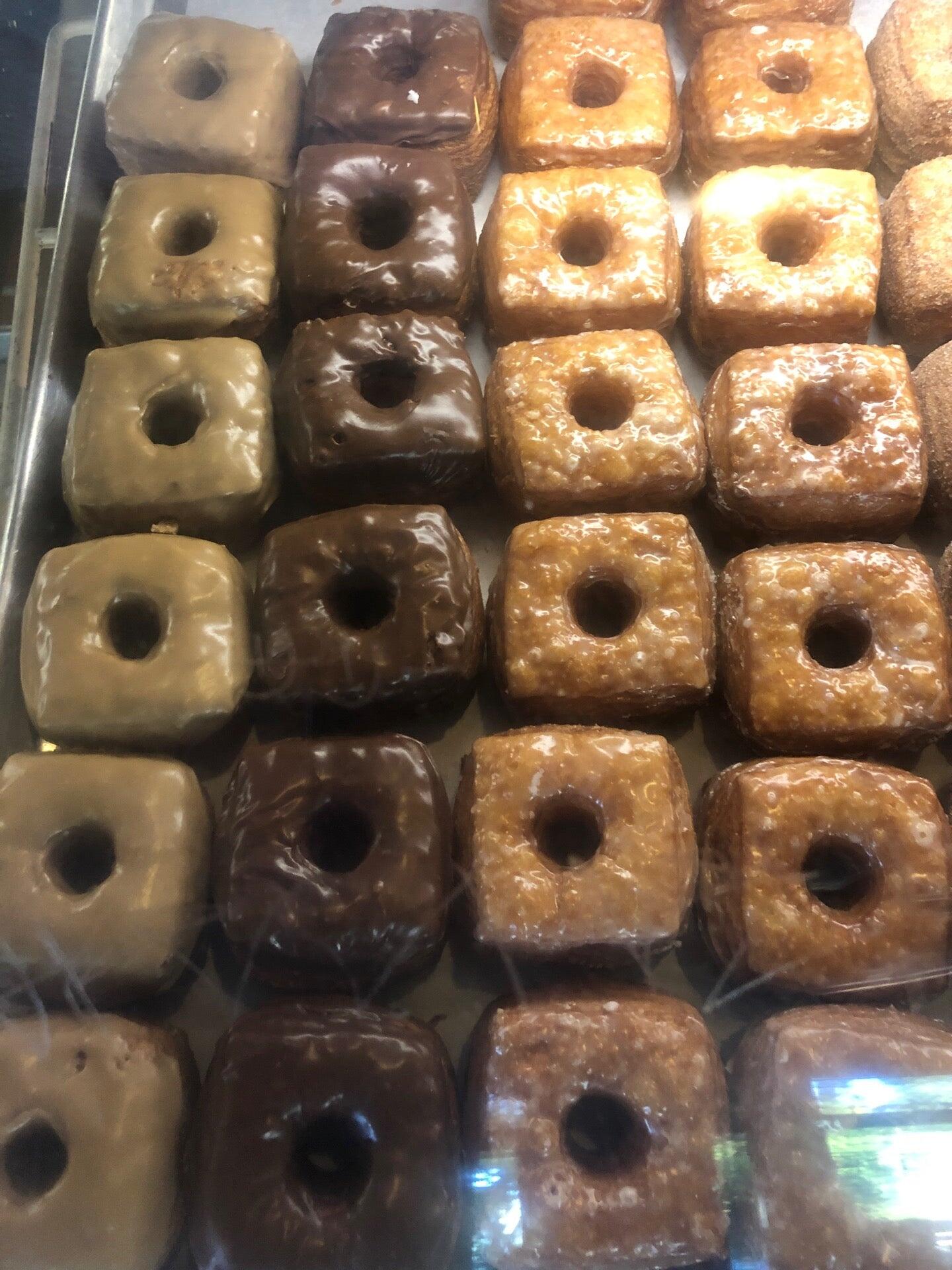 Happy Donuts
