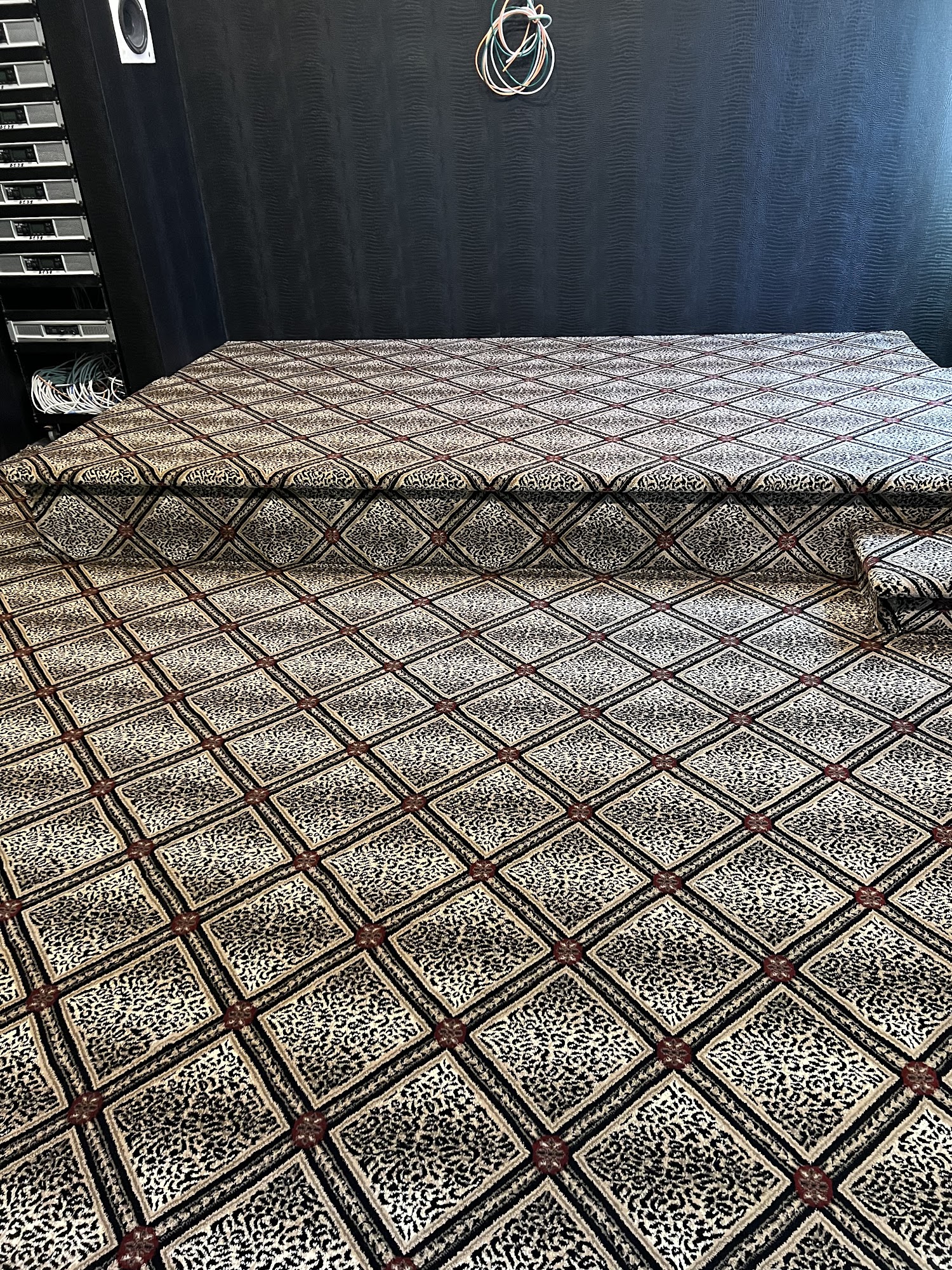 Felikian's Carpet One Floor & Home
