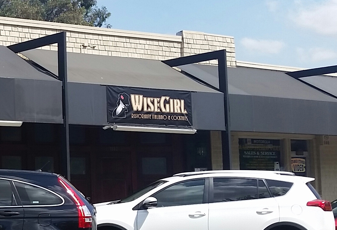 WiseGirl Restaurant, Bar, Live Music