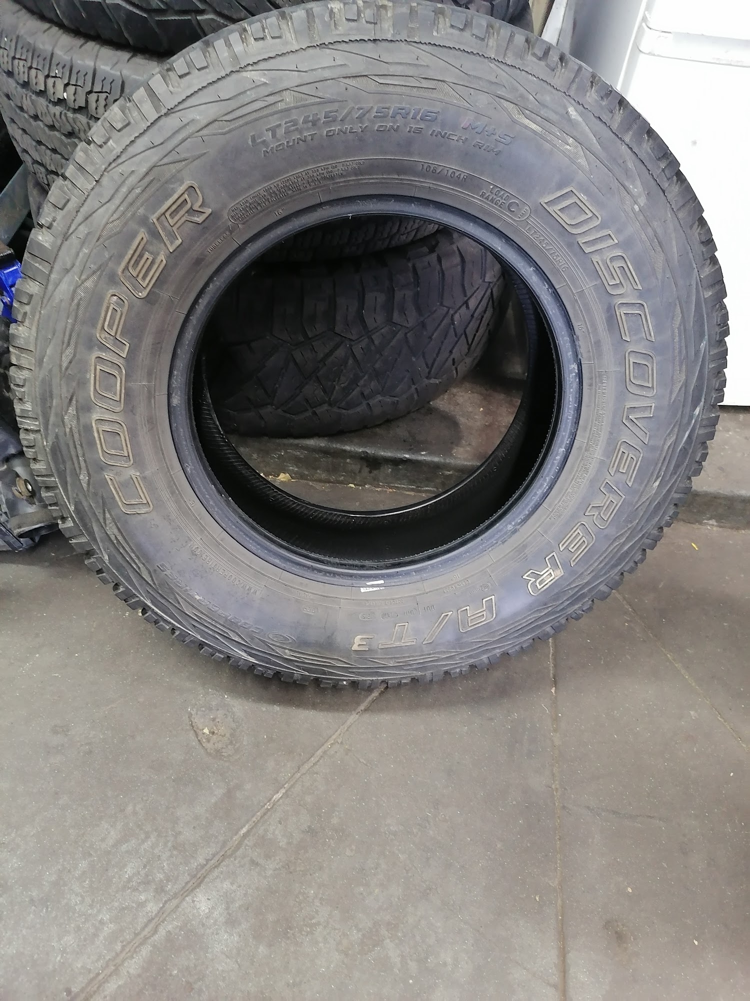 OSORIO'S Tire