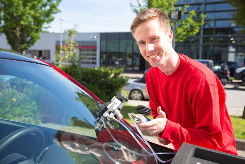 Roseville Mobile Auto Glass Specialist