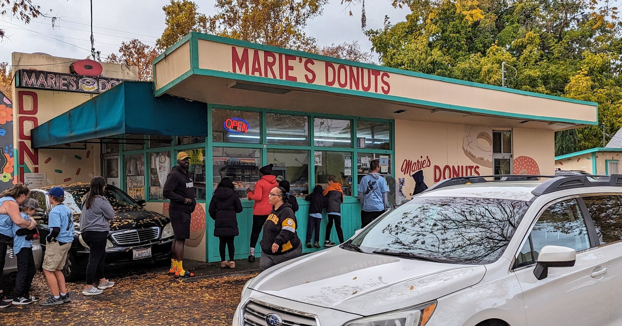 Marie's Donuts