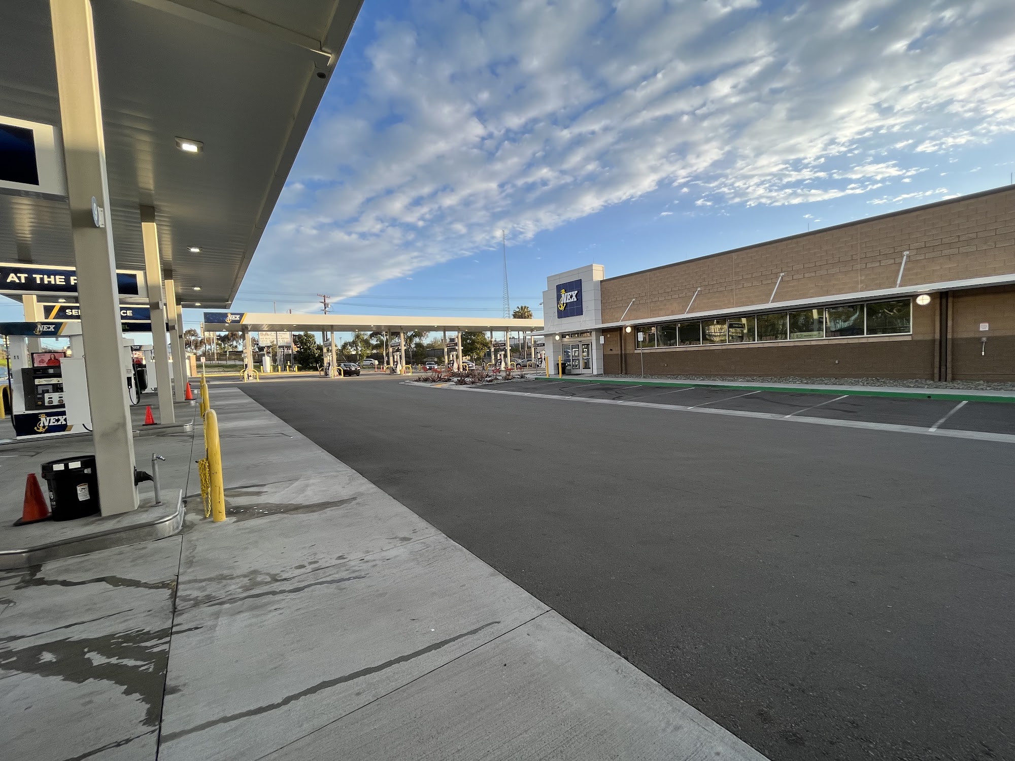 Navy Exchange - Mariner's Park Gas Station and Mini Mart