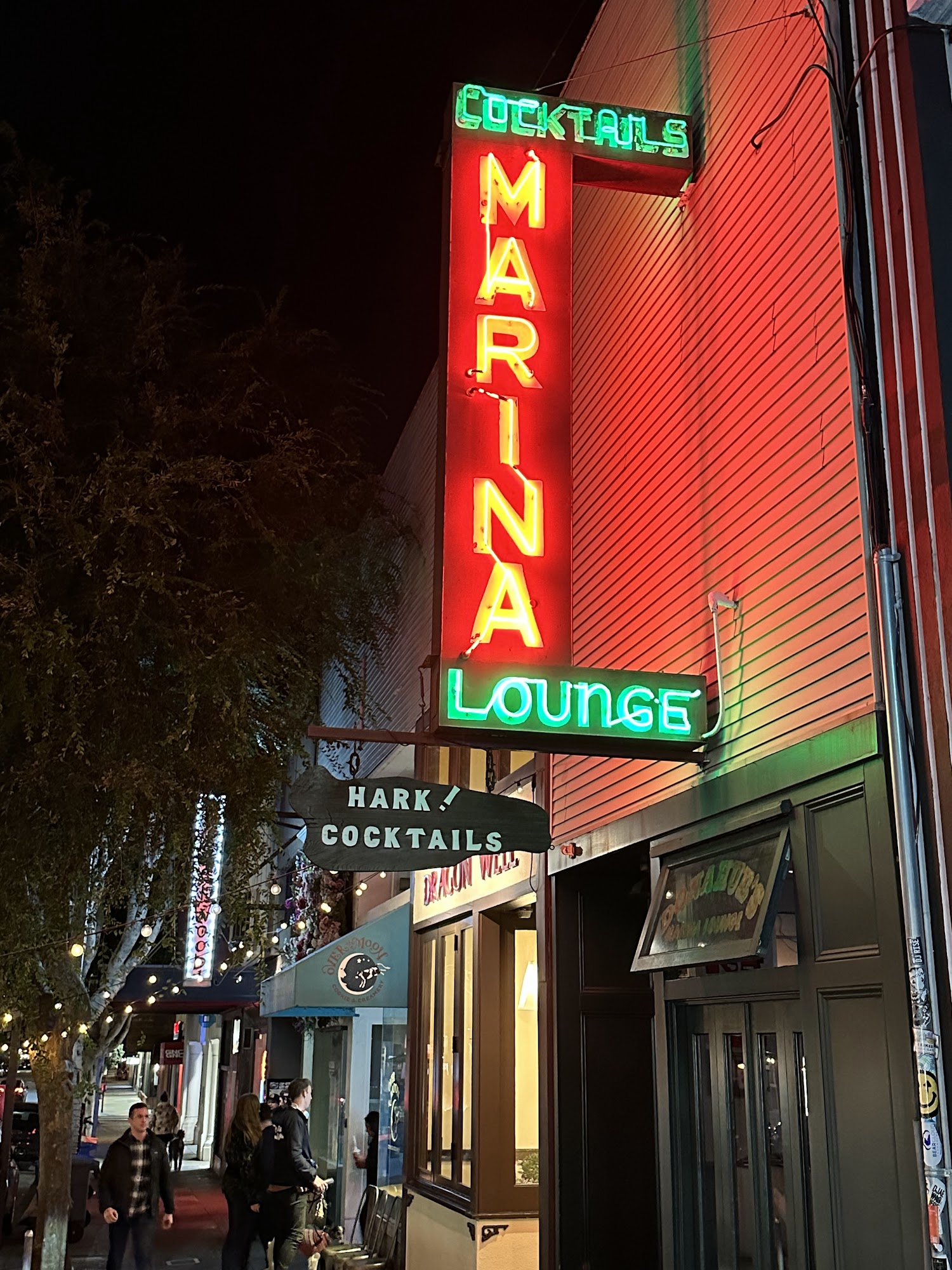 Sully’s Marina Lounge