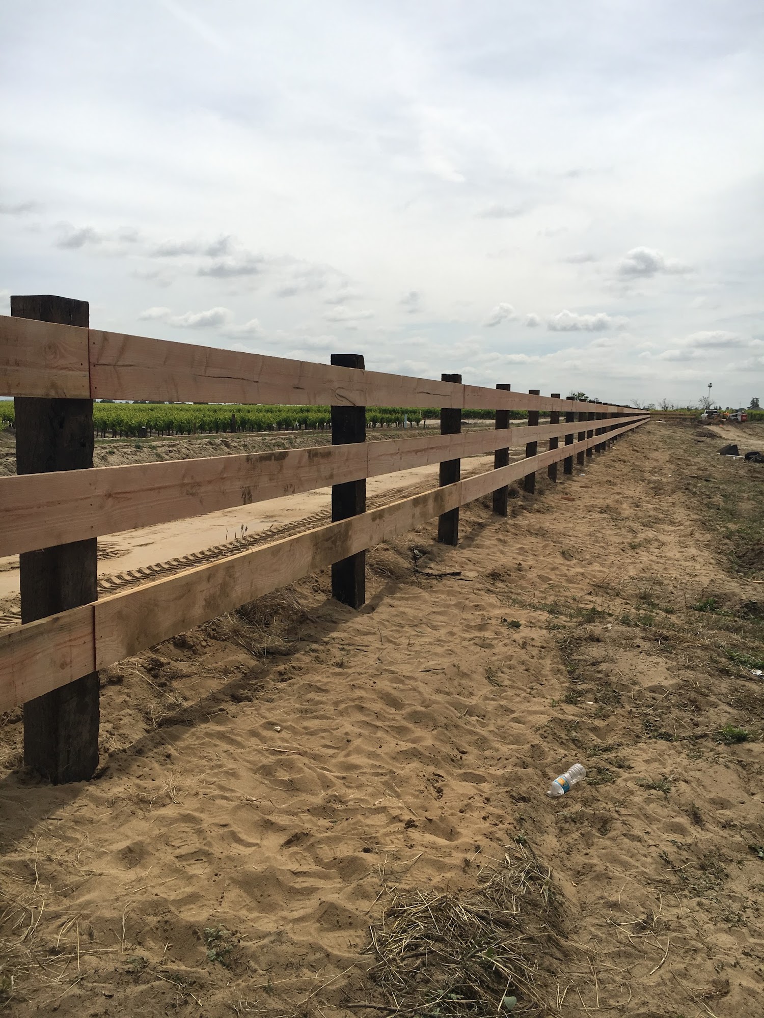 Sanger Fence Company, Inc. 1848 Industrial Way, Sanger California 93657