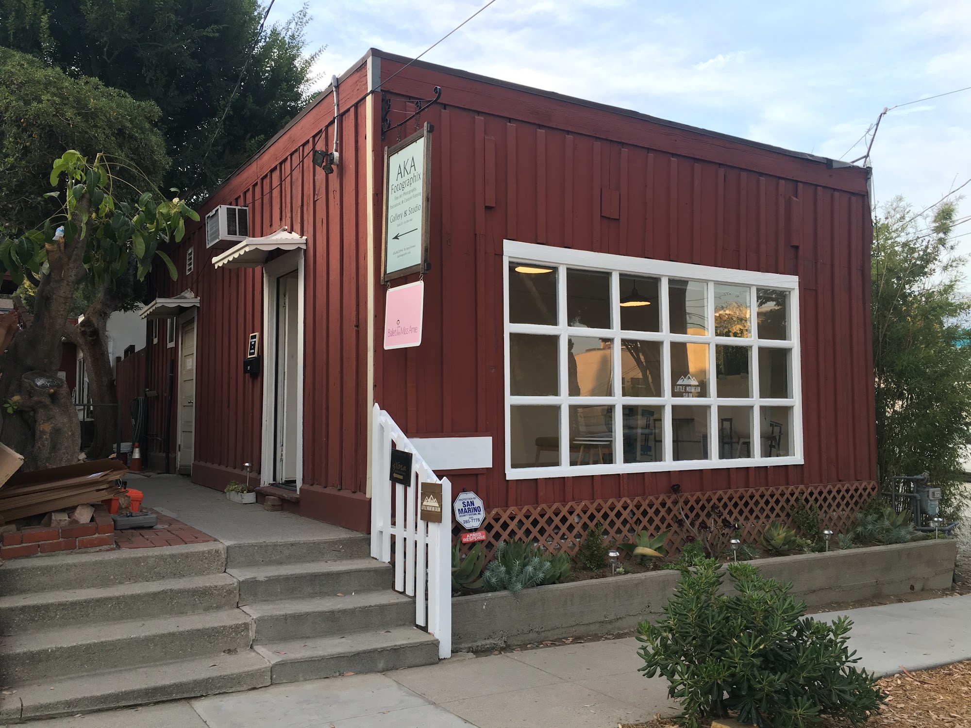Little Mountain Salon 43 E Montecito Ave, Sierra Madre California 91024