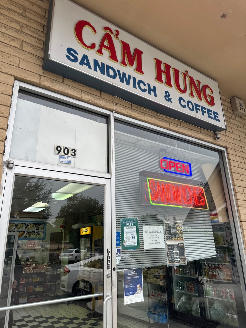 Cẩm Hưng Sandwich and Coffee