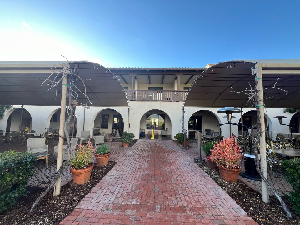 Poolside Bar & Café at Ponte Vineyard Inn