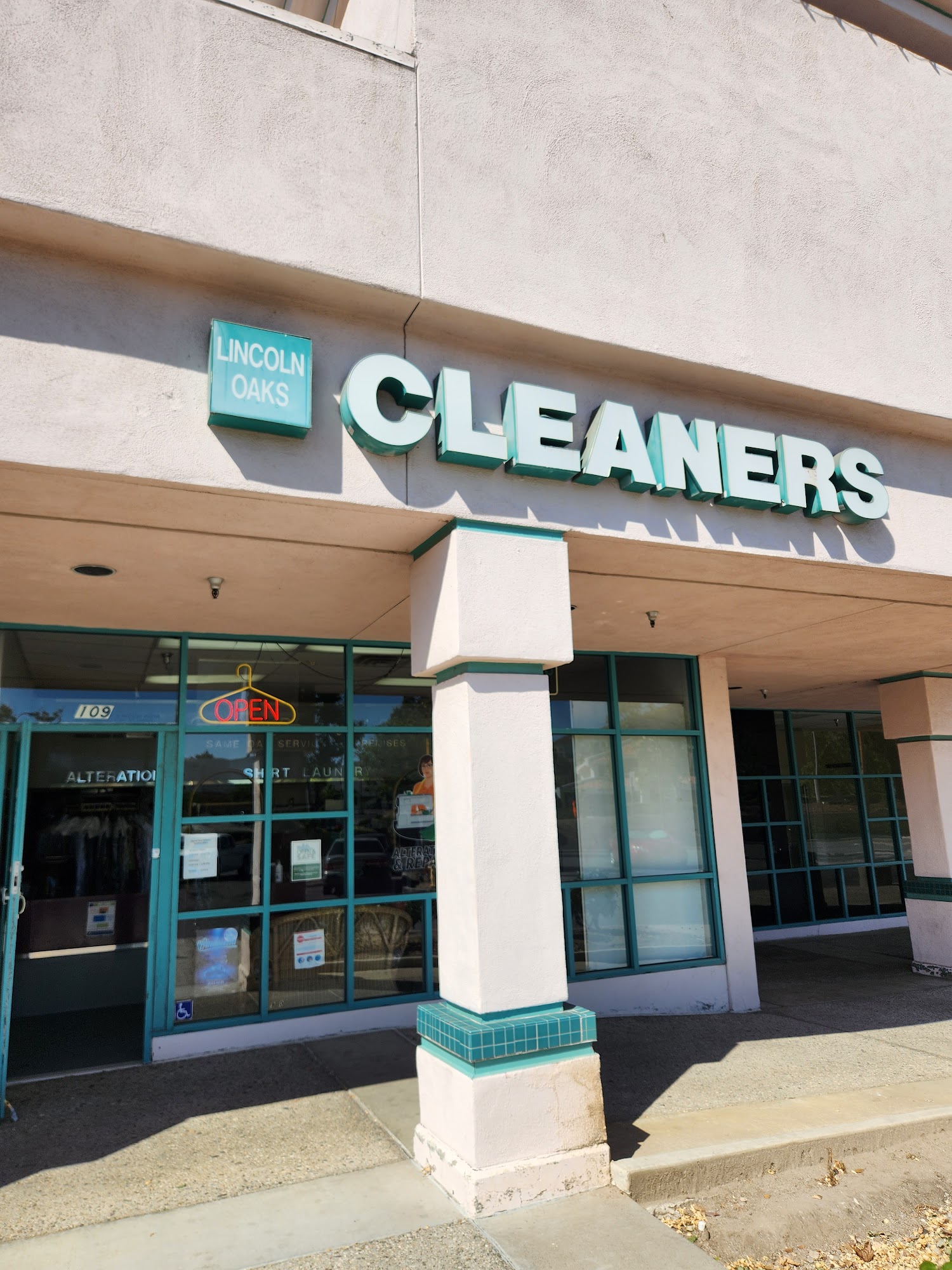 Lincoln Oaks Cleaners