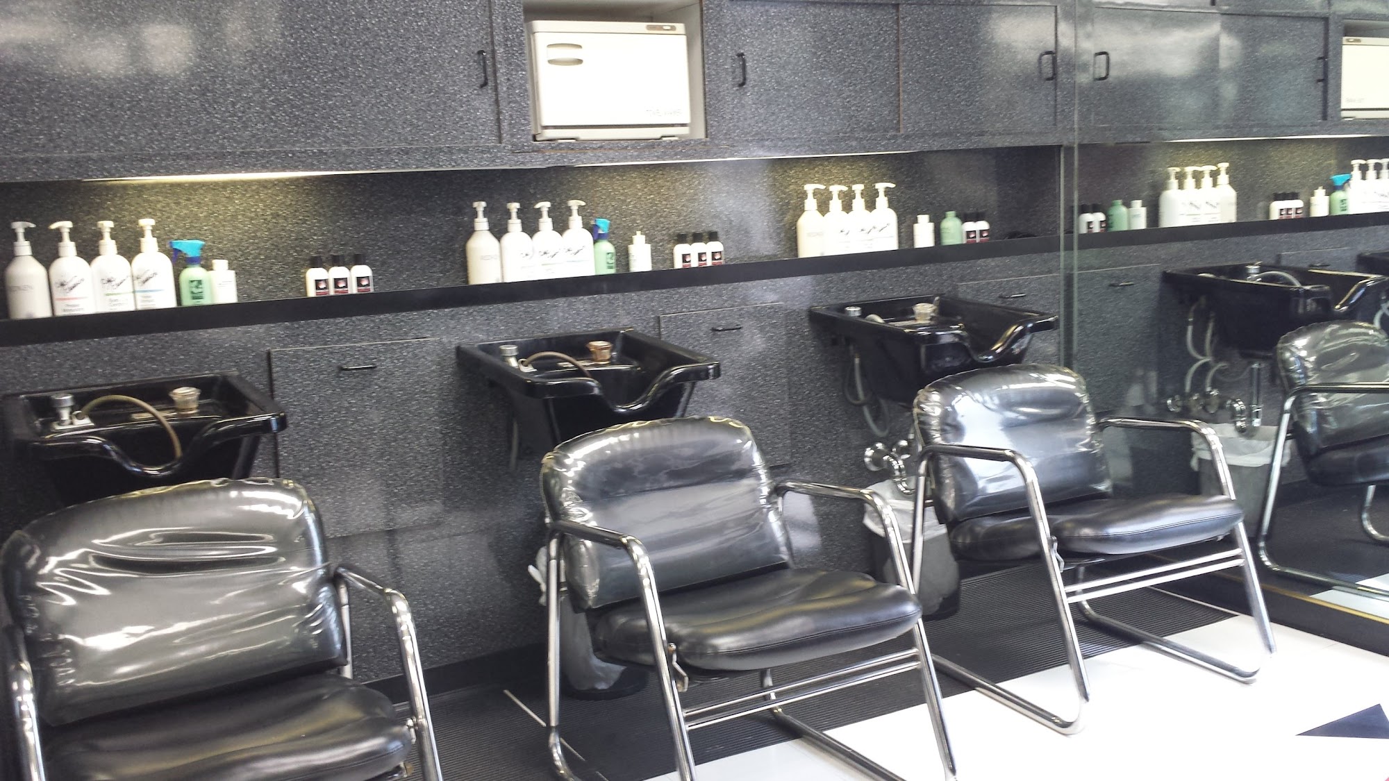 George Carol Studio Style Salon 4448 Forman Ave, Toluca Lake California 91602