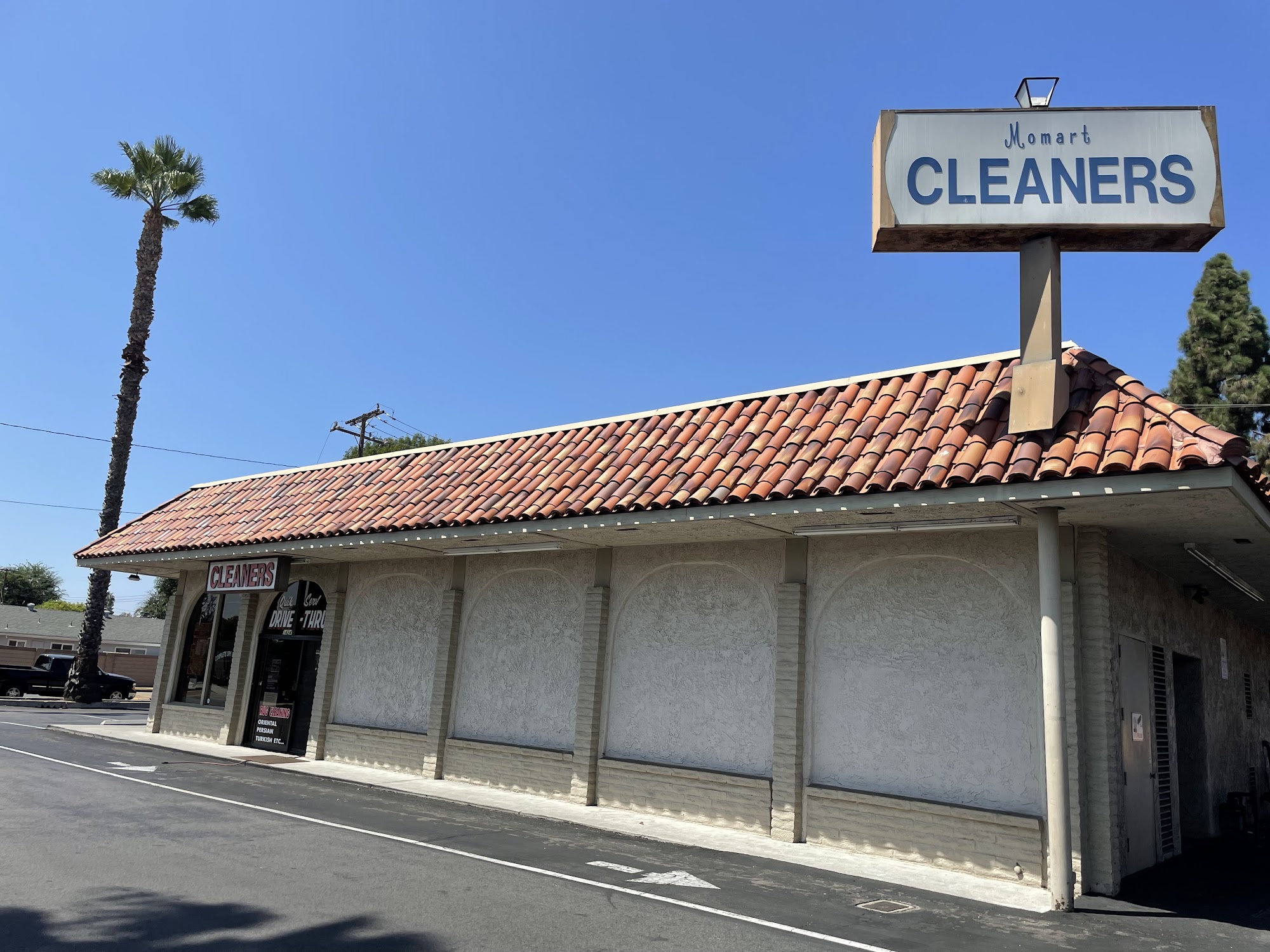 Momart Delux Cleaners
