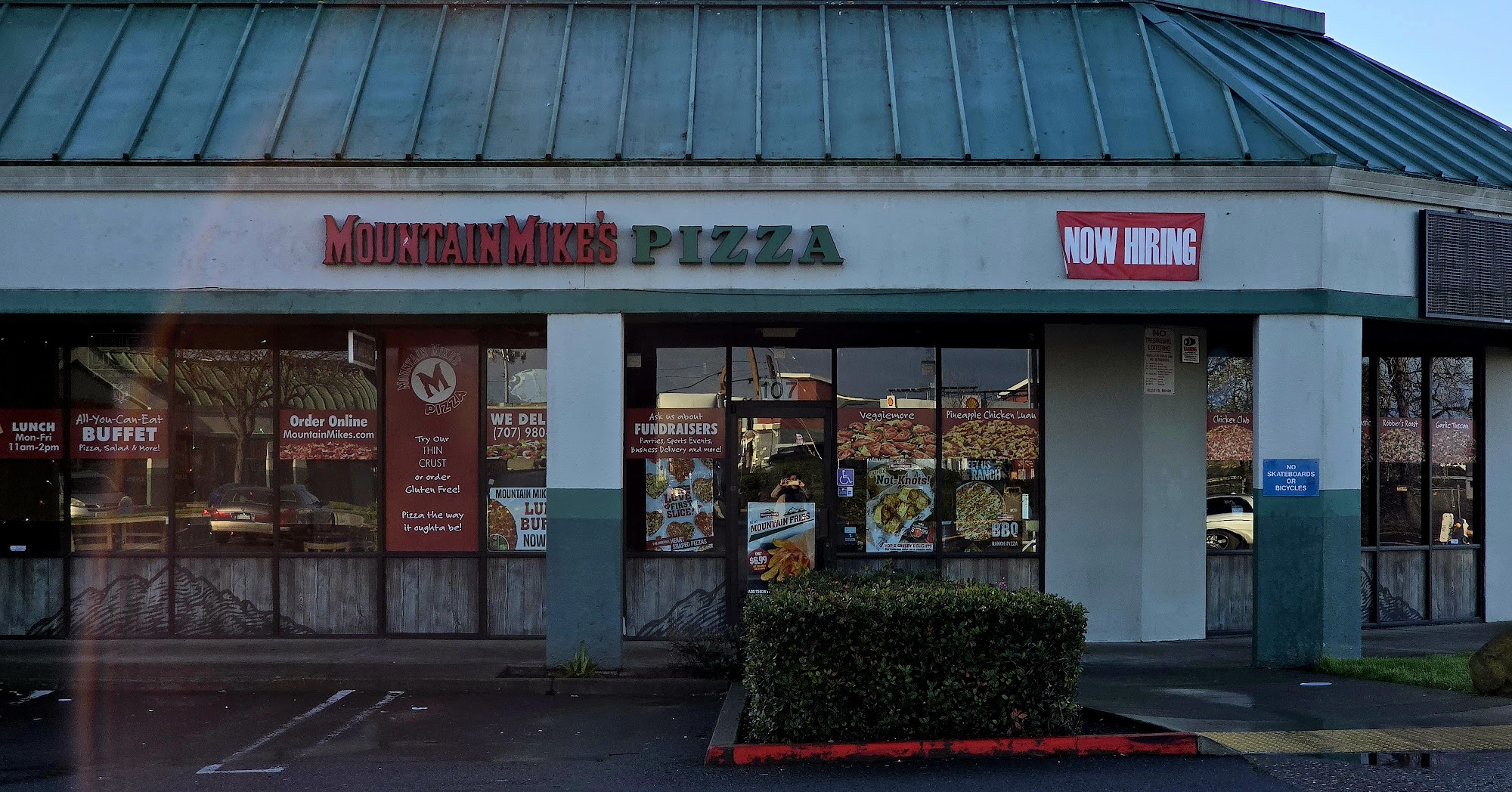 Mountain Mike's Pizza