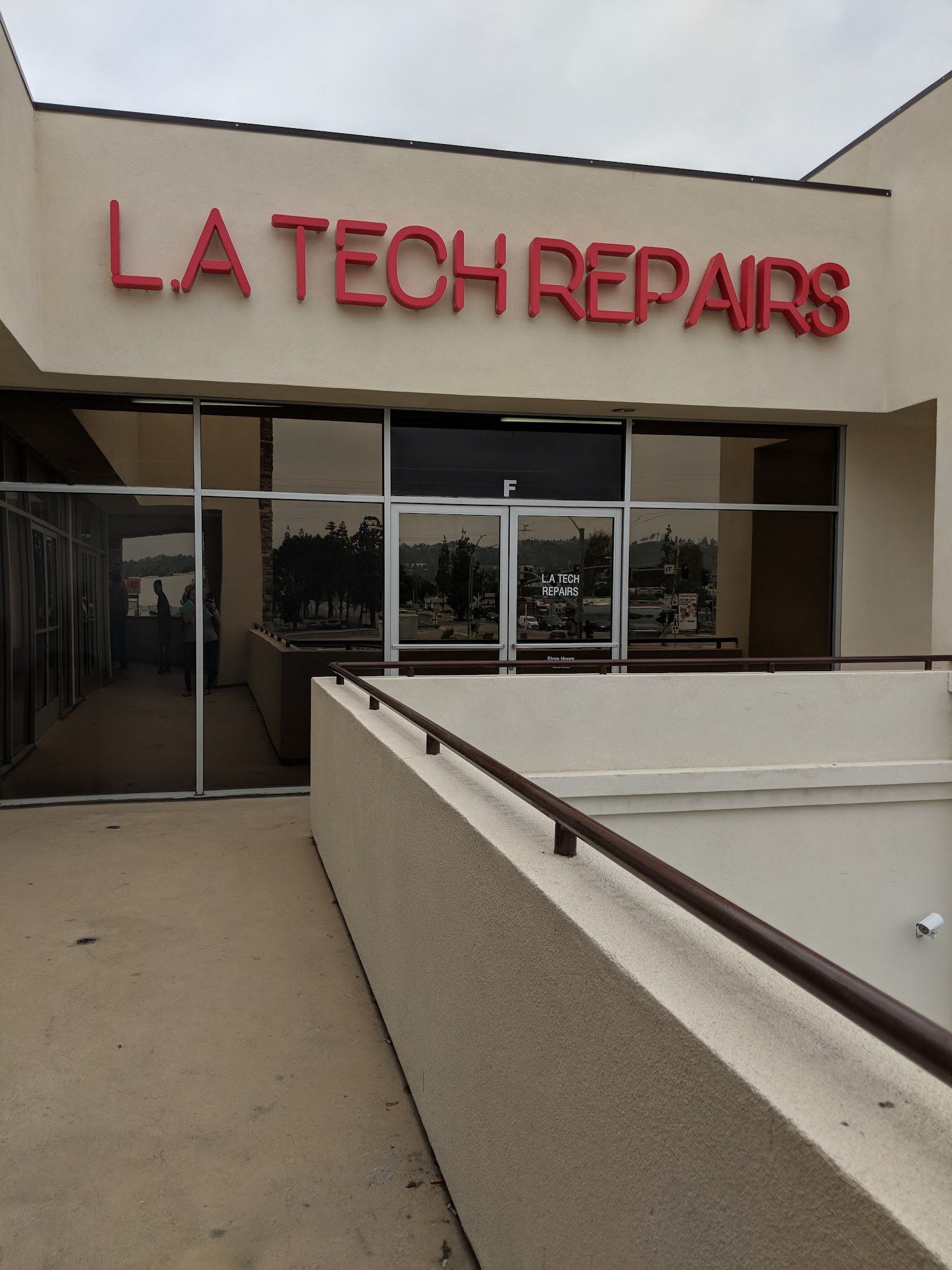 LA TECH REPAIRS Cell Phone Repair & Computer Repair