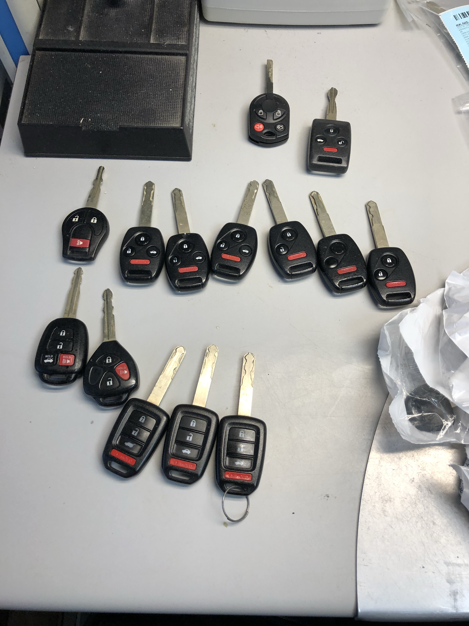 Top Tech Locksmith (AUTOMOTIVE SPECIALIST)