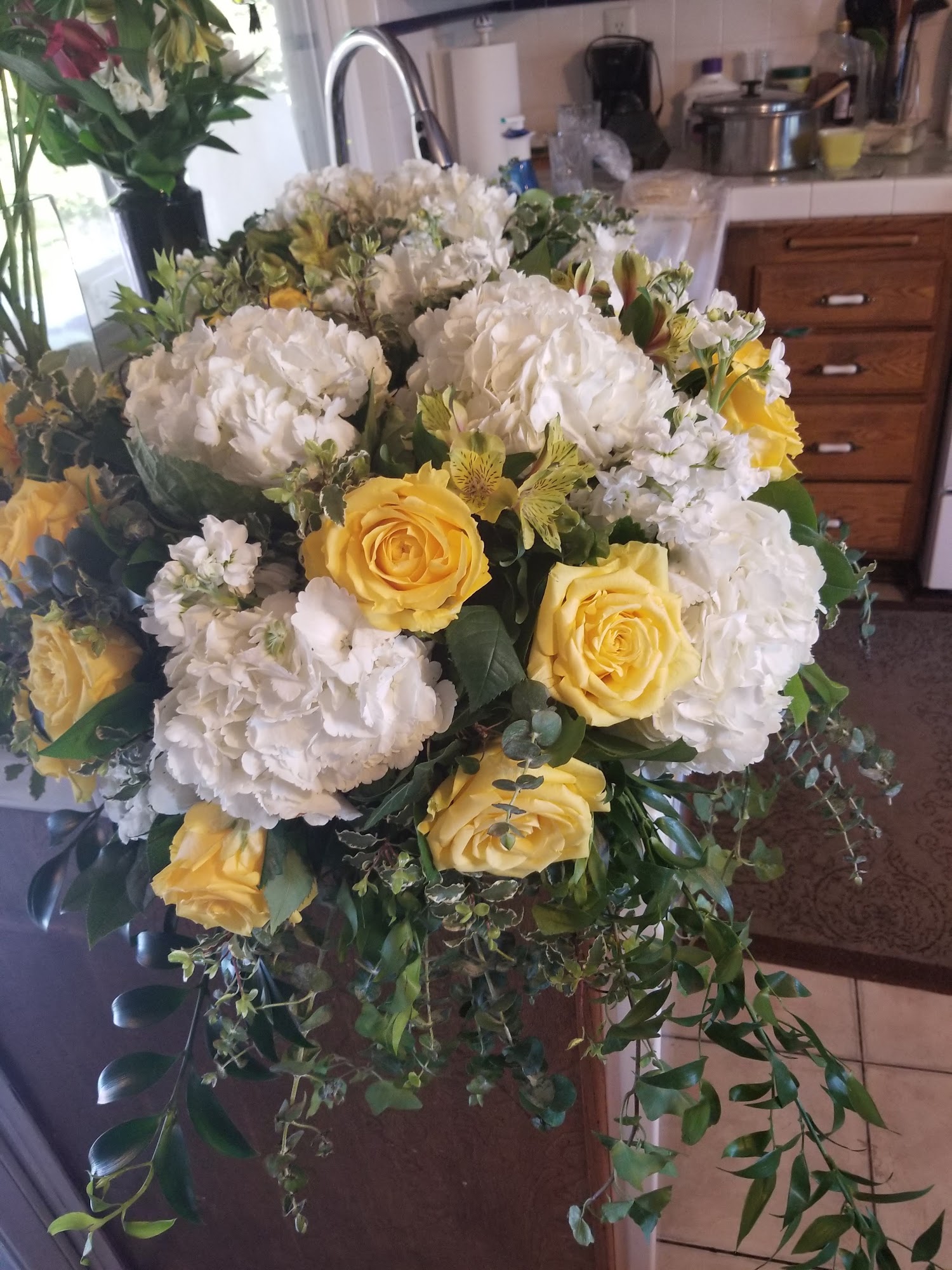 HK Flowers - Flower Delivery in San Fernando Valley