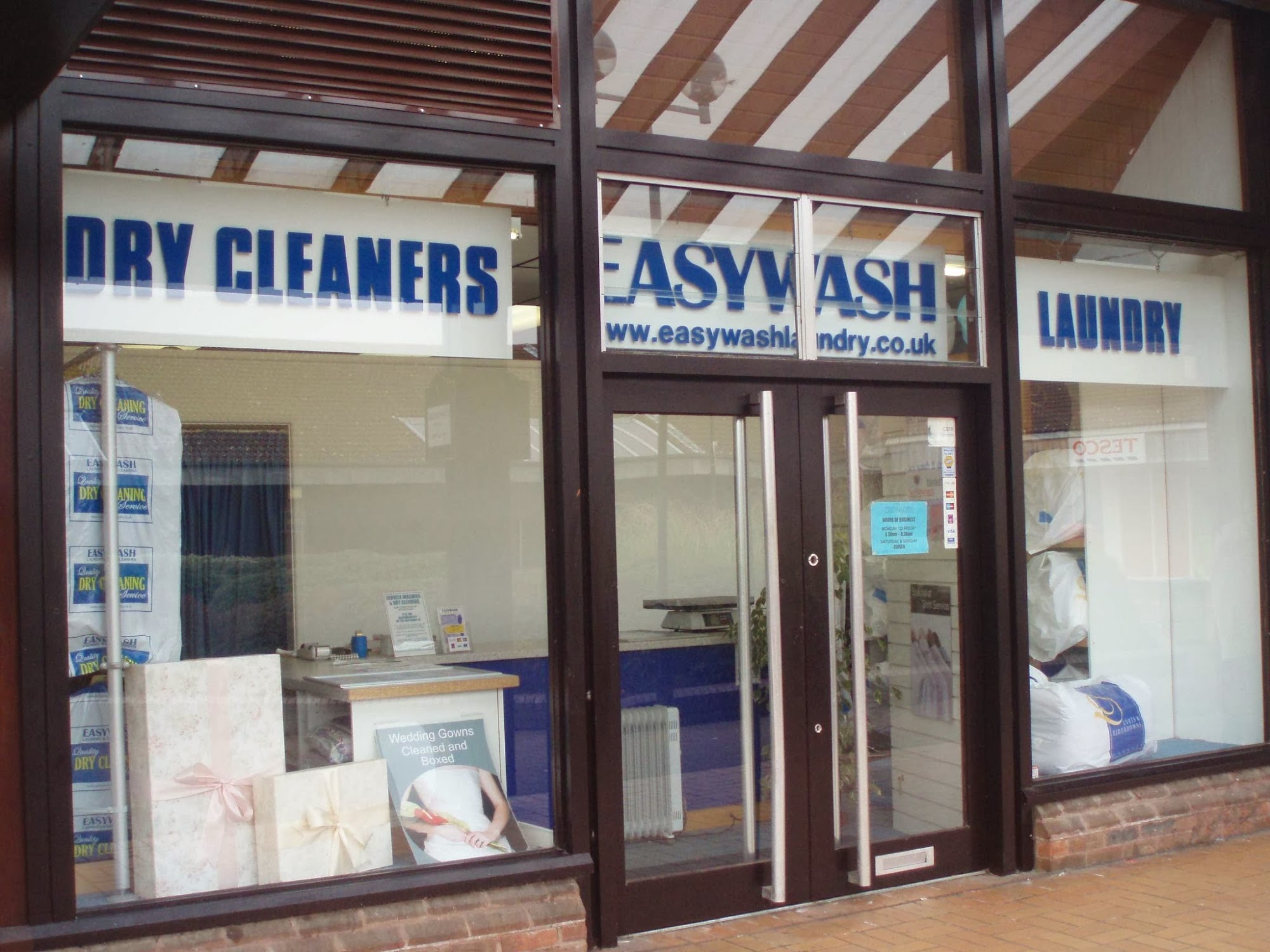 Easywash Laundry and Dry Cleaners