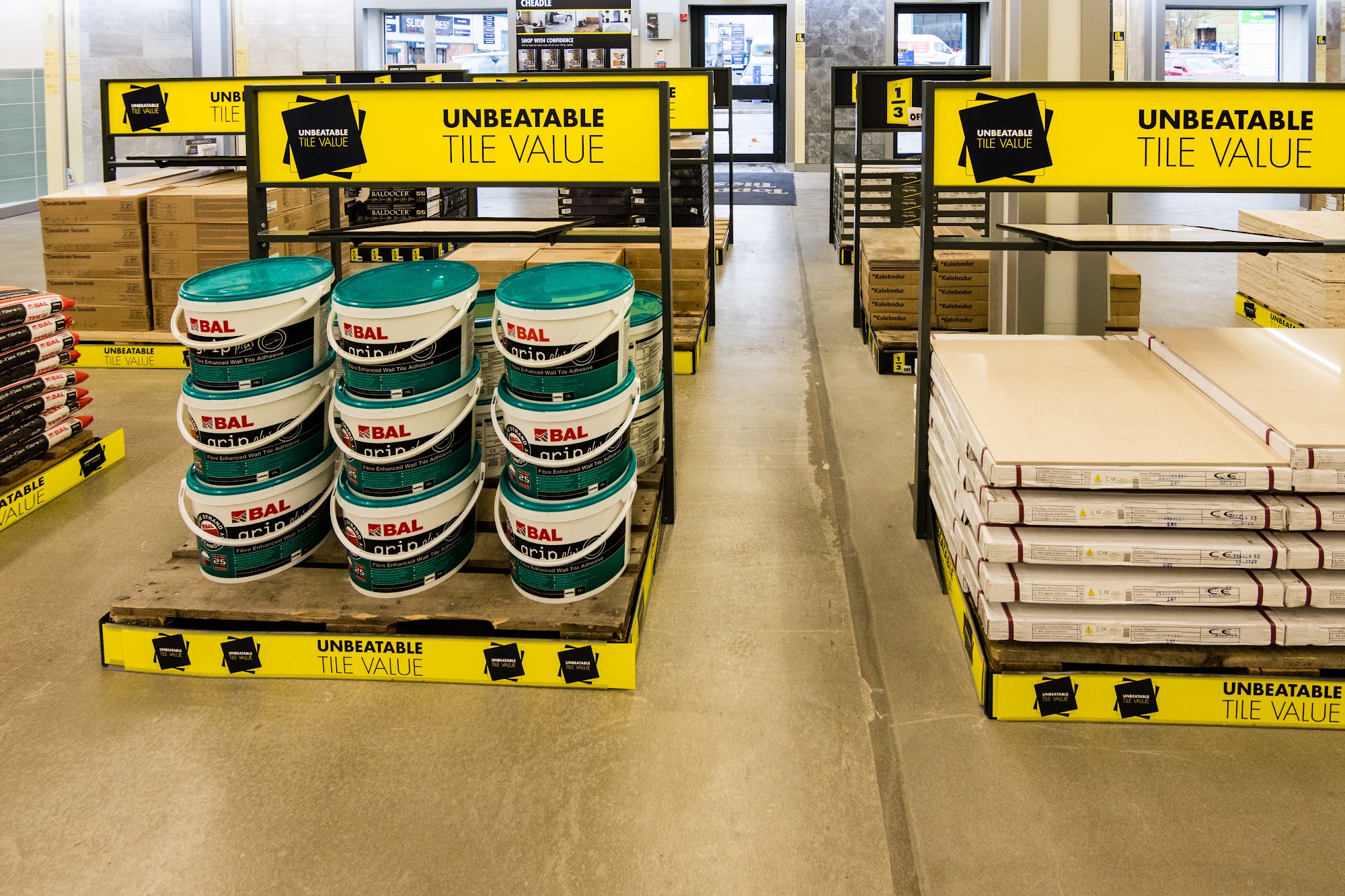 Topps Tiles Cheadle - SUPERSTORE