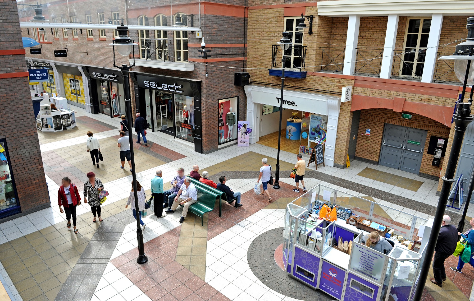 Green Oaks Shopping Centre