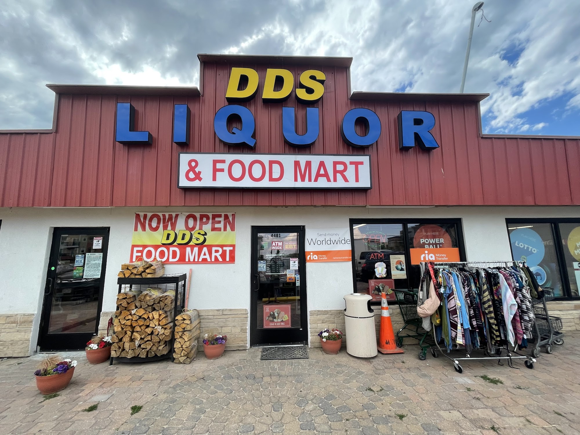 DDS Liquor & Food Mart