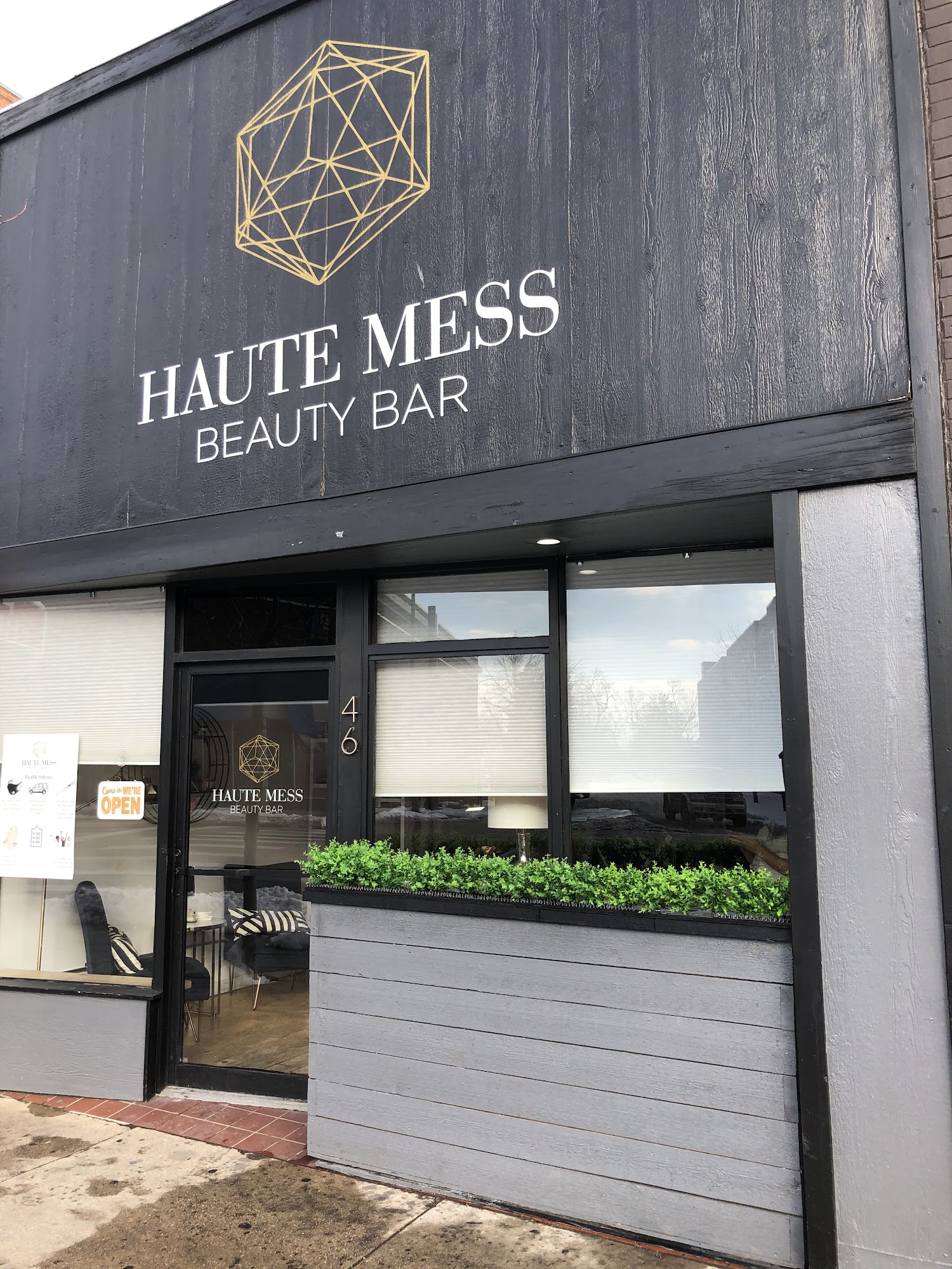 Haute Mess Beauty Bar