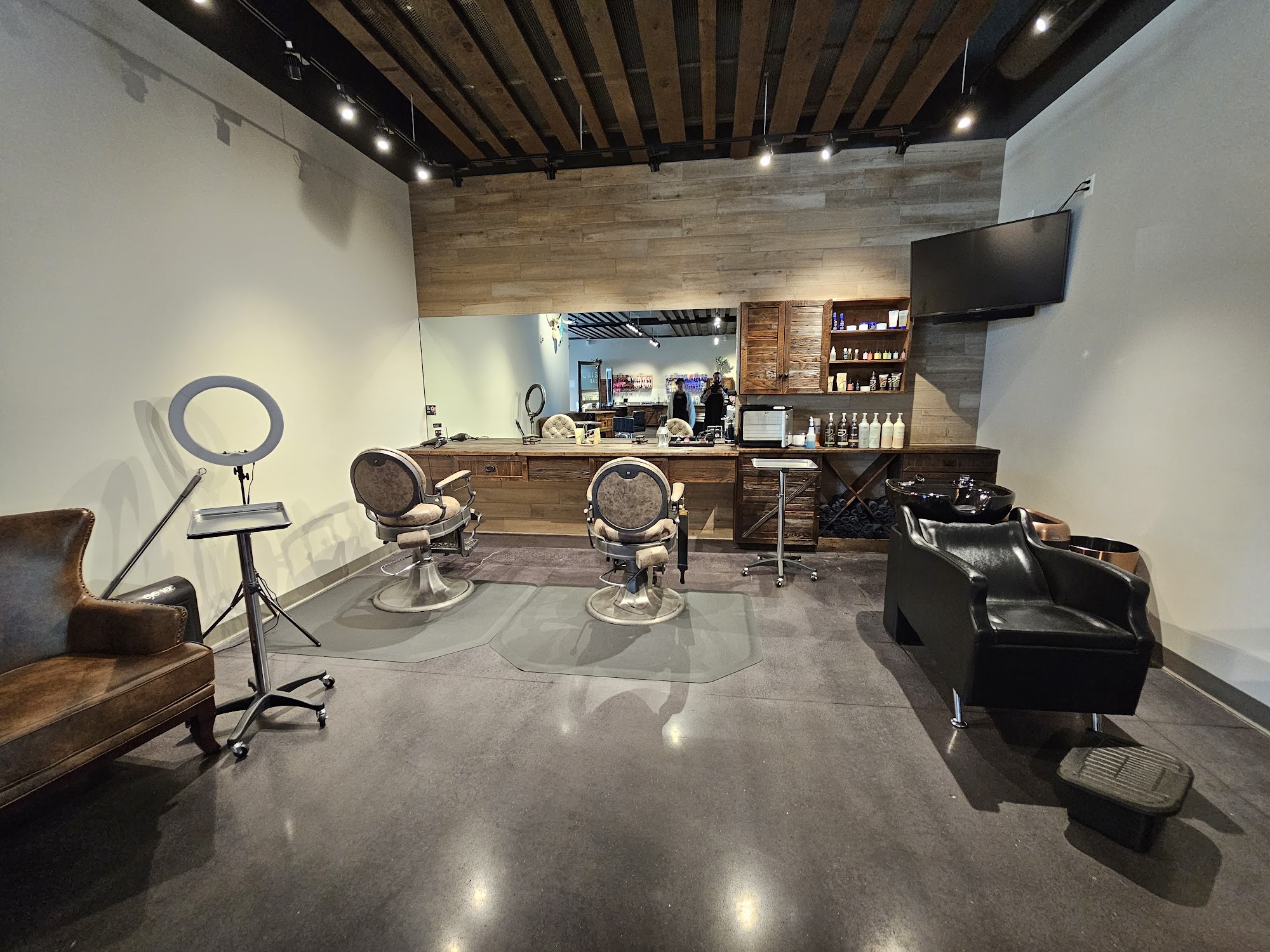 Cristiana AVEDA Salon Spa