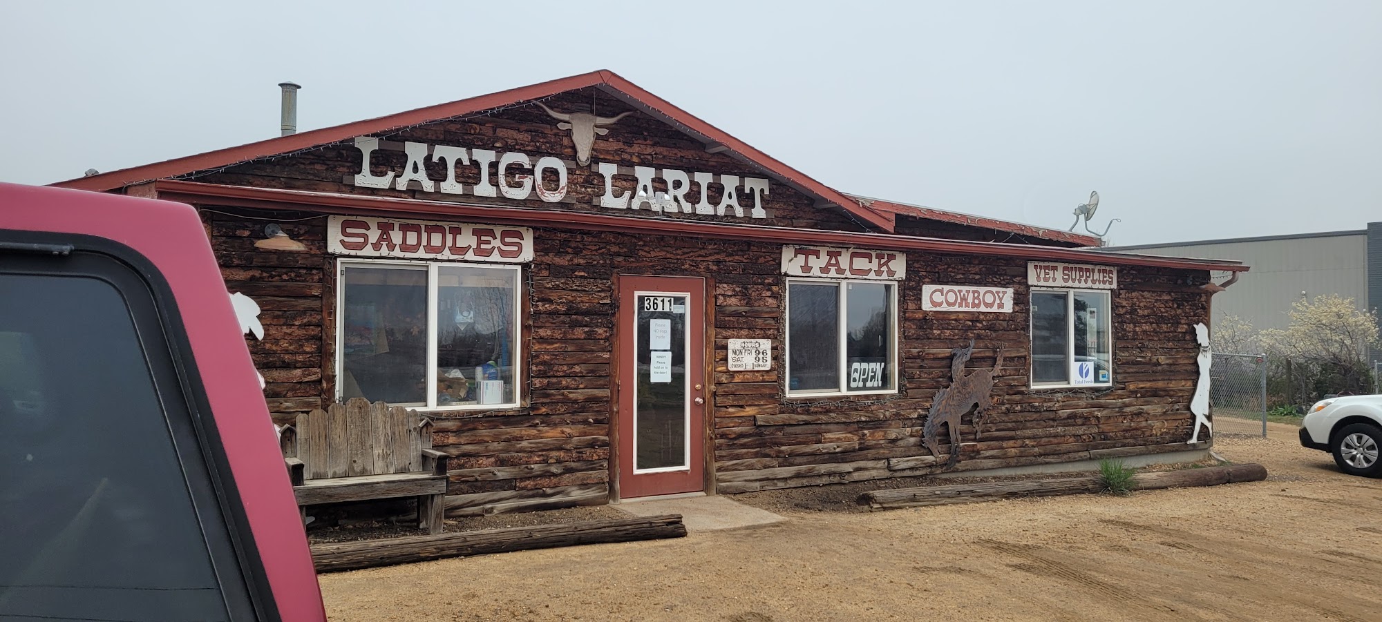 The Latigo Lariat