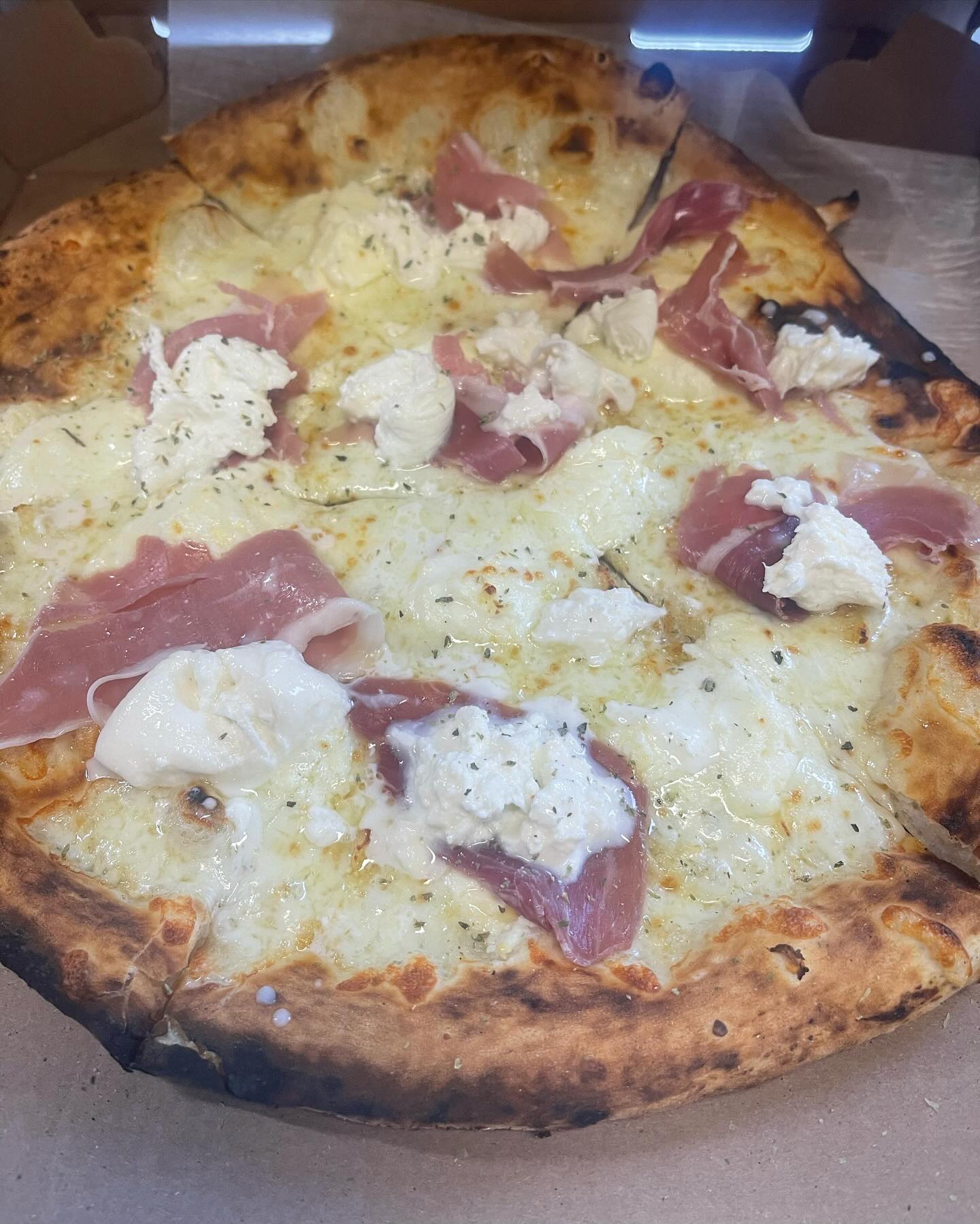 900 Degrees Pizza Truck