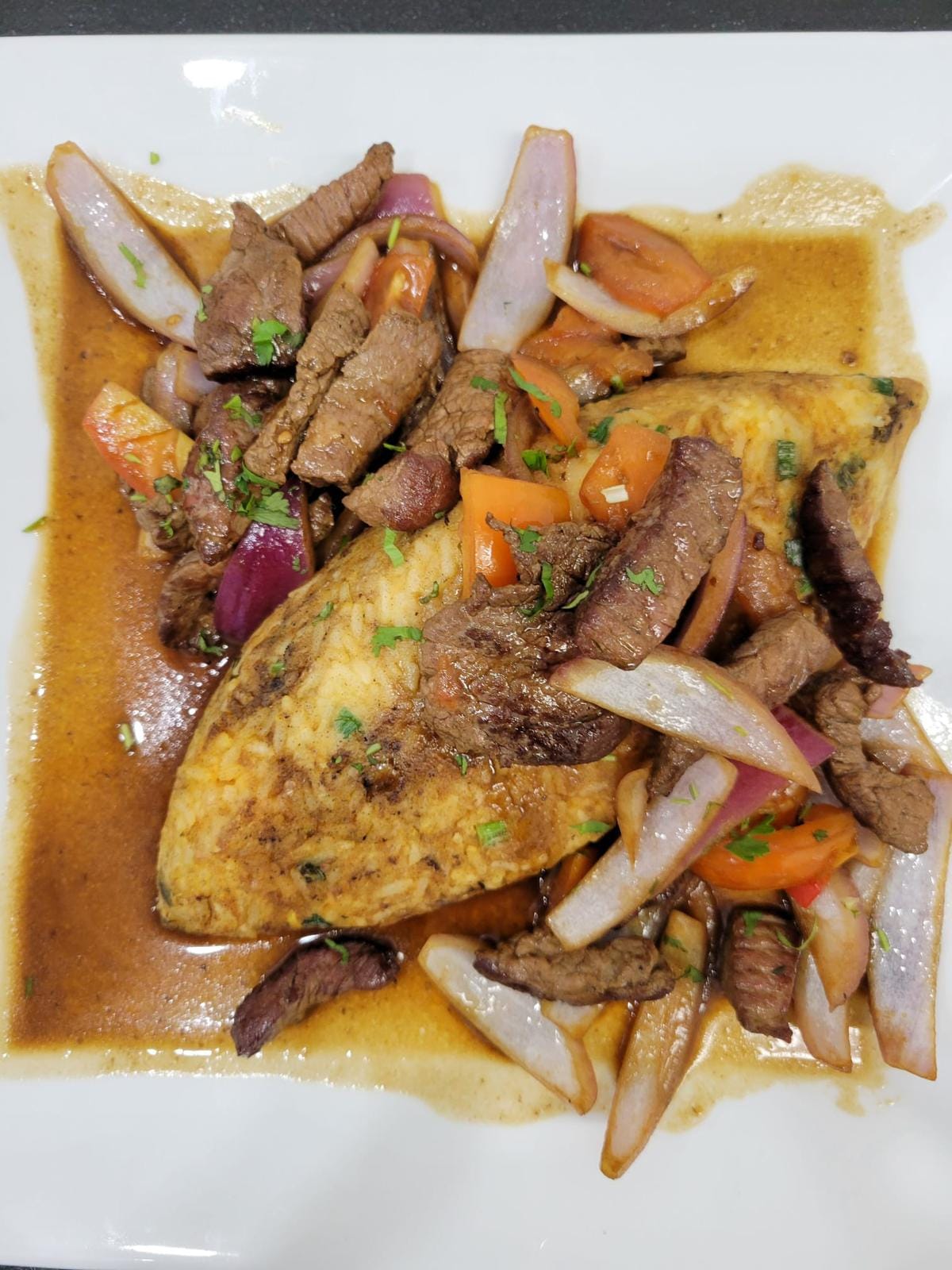 El Sabroso Pollos a la Brasa Restaurant