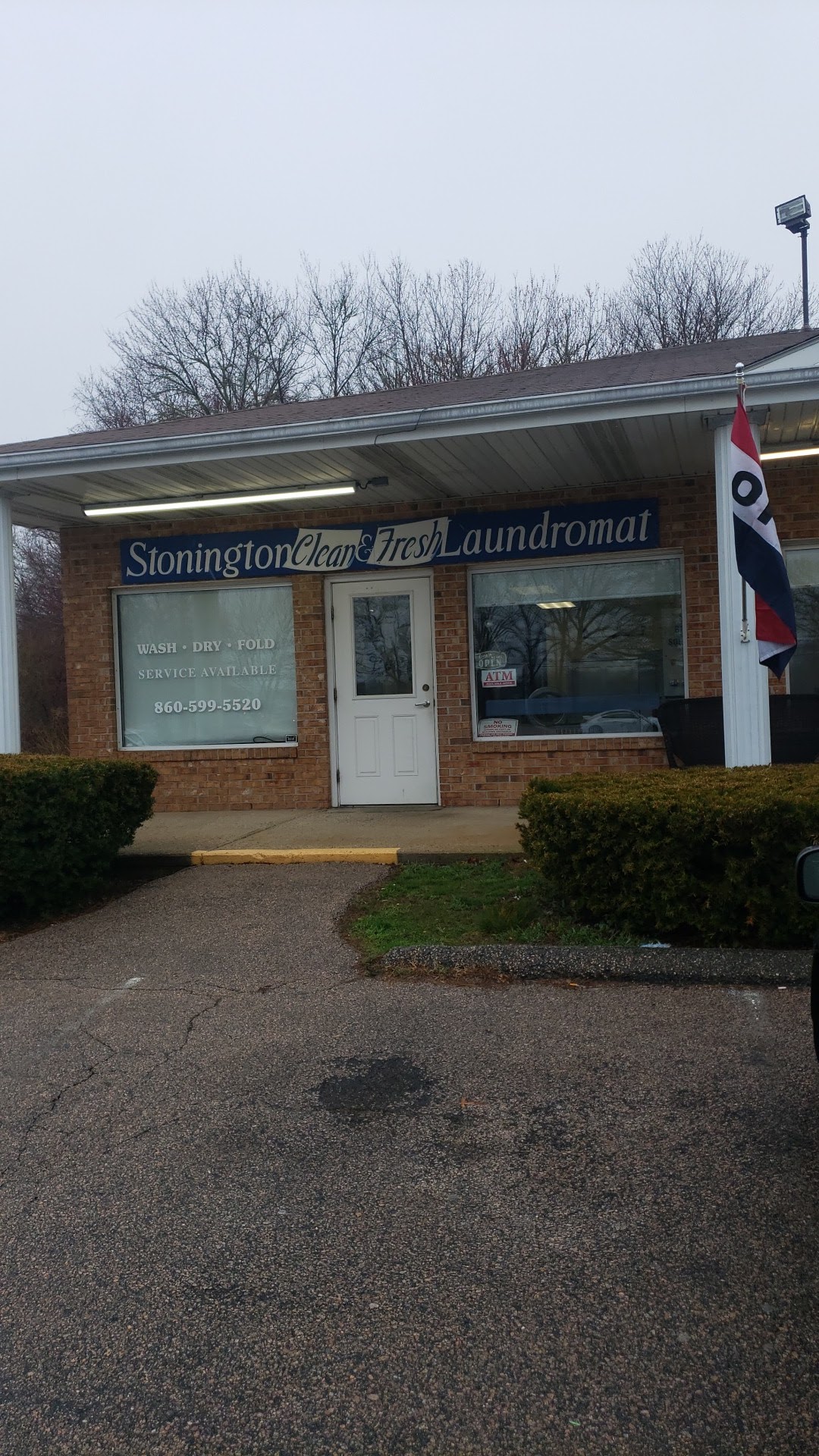 Stonington Clean and Fresh Laundromat 165 S Broad St, Pawcatuck Connecticut 06379