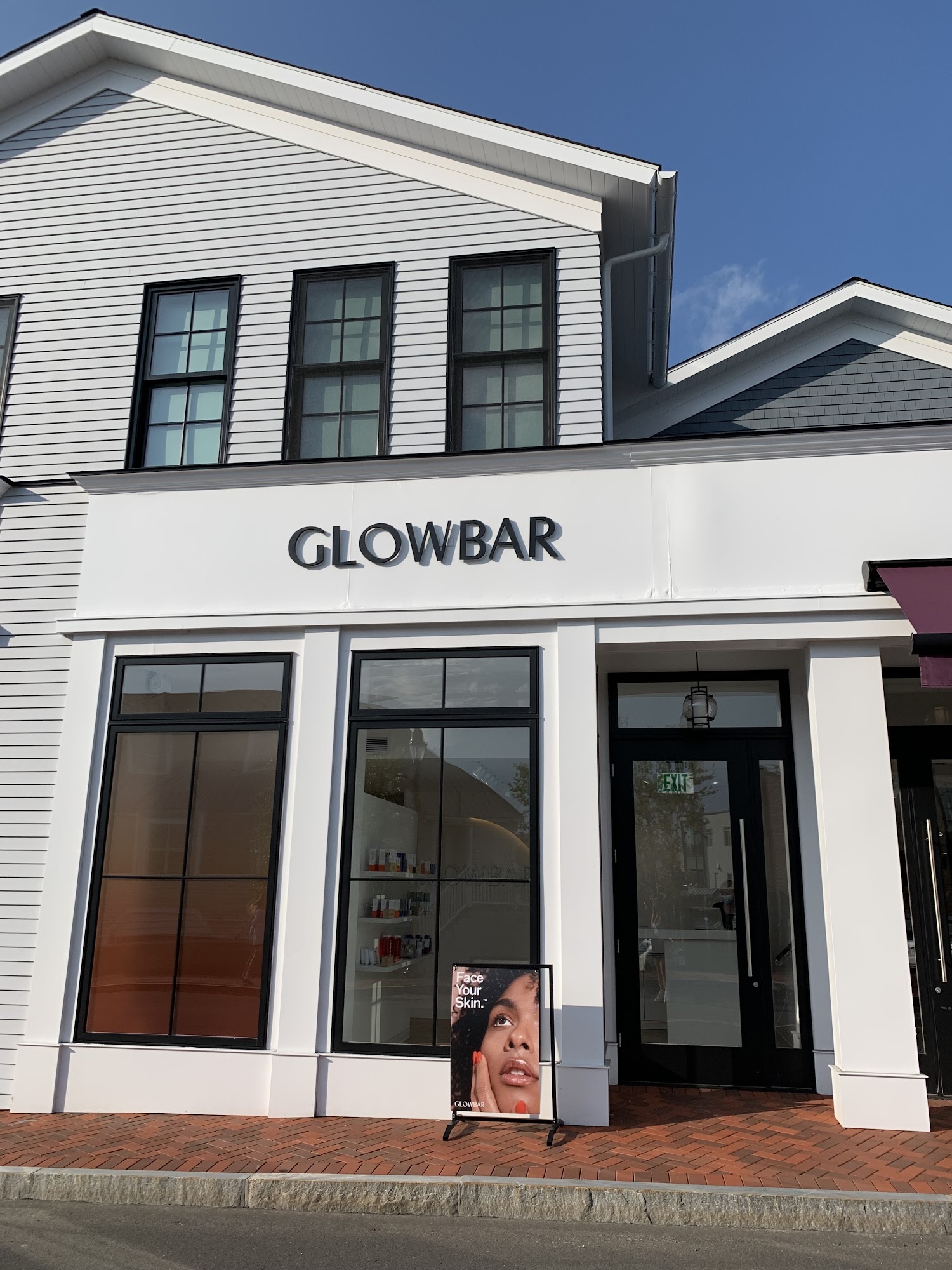 Glowbar Westport