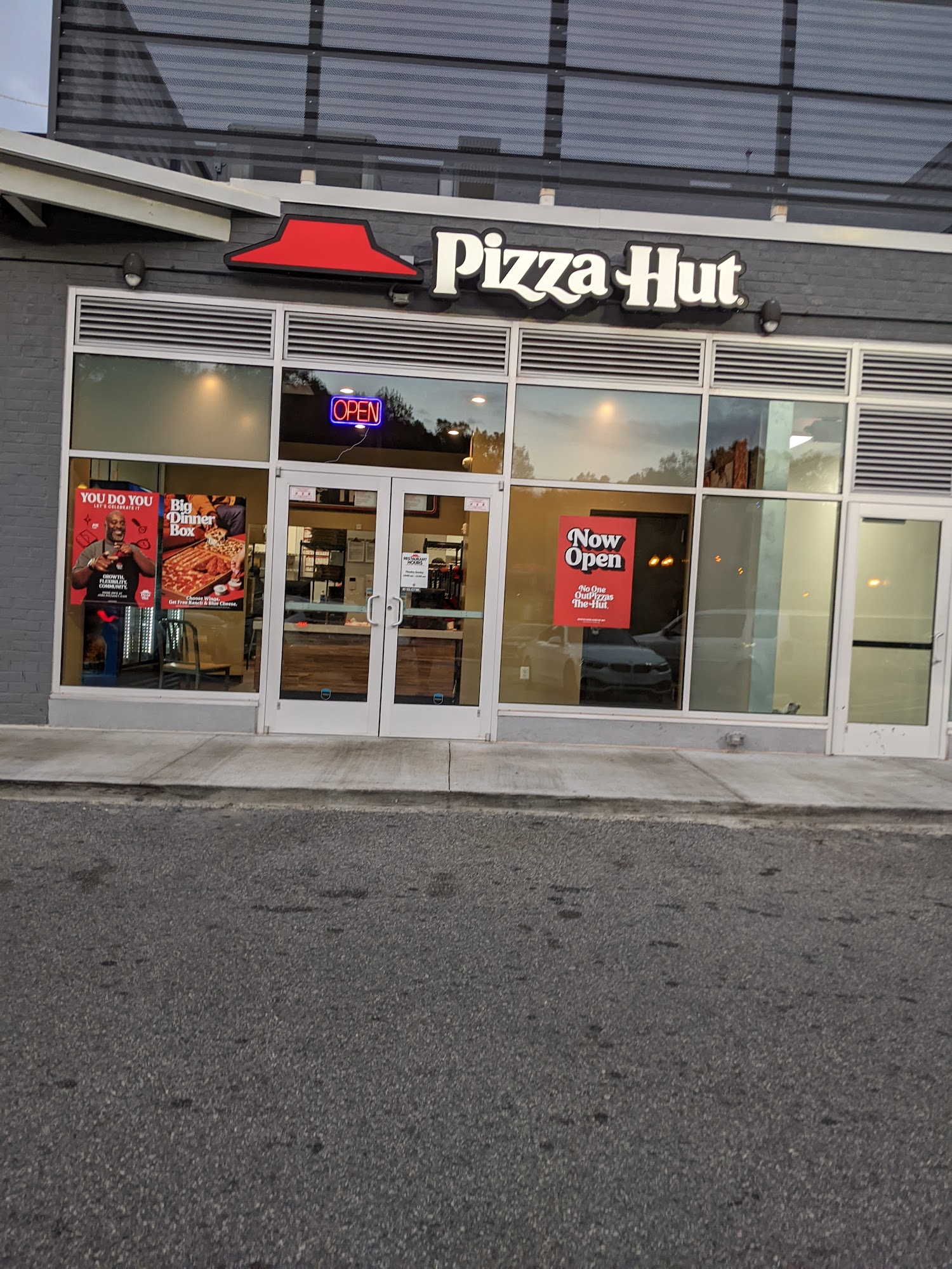 Pizza Hut 3232 Pennsylvania Ave. SE, Washington, DC 20020